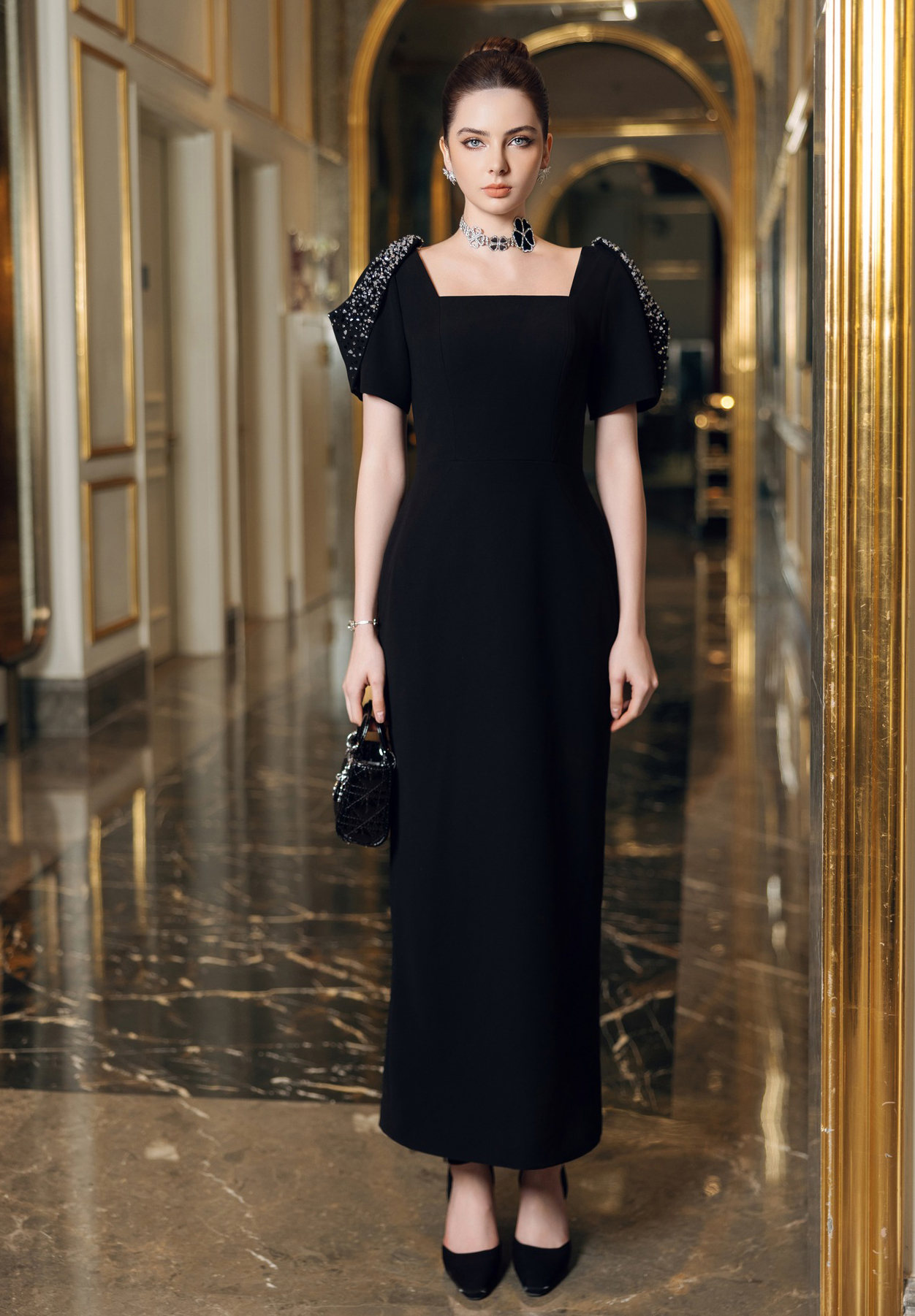 5 sfaturi pentru a te îmbrăca bine la serviciu și la ieșit în oraș în acest sezon - Fotografia 8. 5 bí quyết mặc đẹp đi làm, đi chơi mùa này- Ảnh 8.