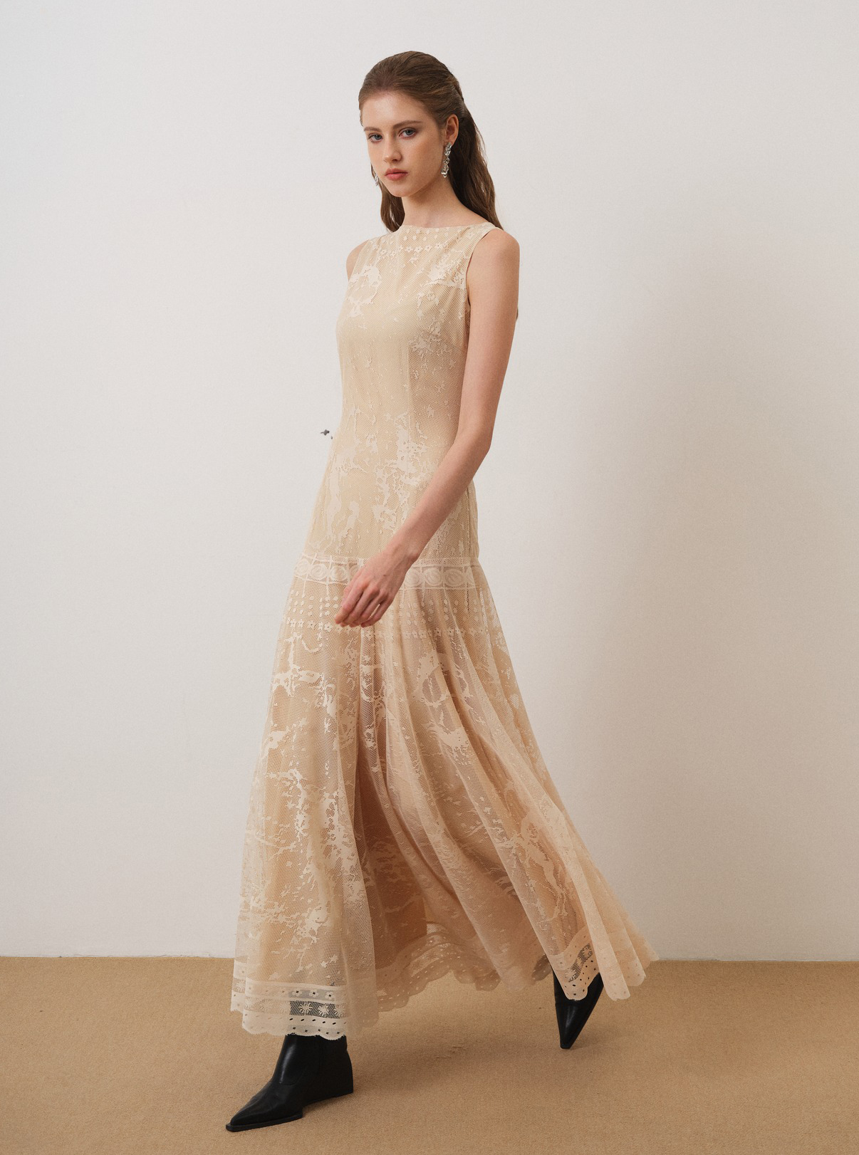 5 sfaturi pentru a te îmbrăca bine la serviciu și la ieșit în oraș în acest sezon - Fotografia 5. 5 bí quyết mặc đẹp đi làm, đi chơi mùa này- Ảnh 5.