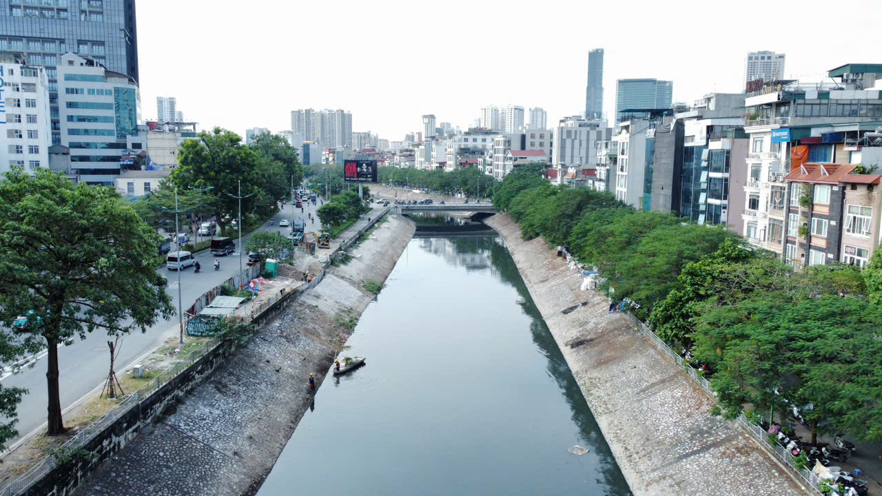 Hà Nội lấy nước sông Hồng 'hồi sinh' sông Tô Lịch như thế nào?- Ảnh 1.