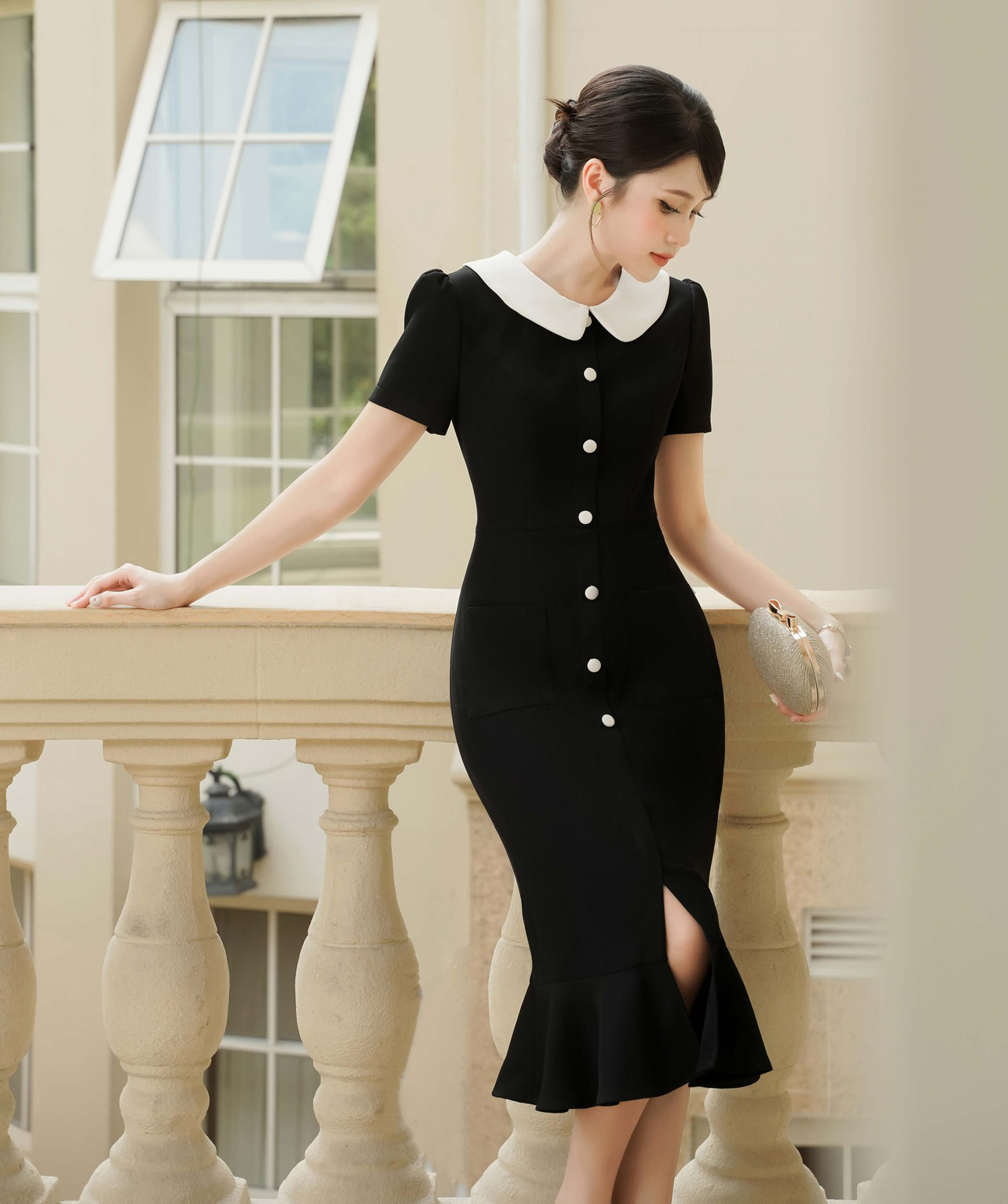 काले और सफेद पोशाक पहनकर सभी की आंखों को मोहित करें - फोटो 1. Mê đắm mọi ánh nhìn khi diện trang phục trắng đen- Ảnh 1.