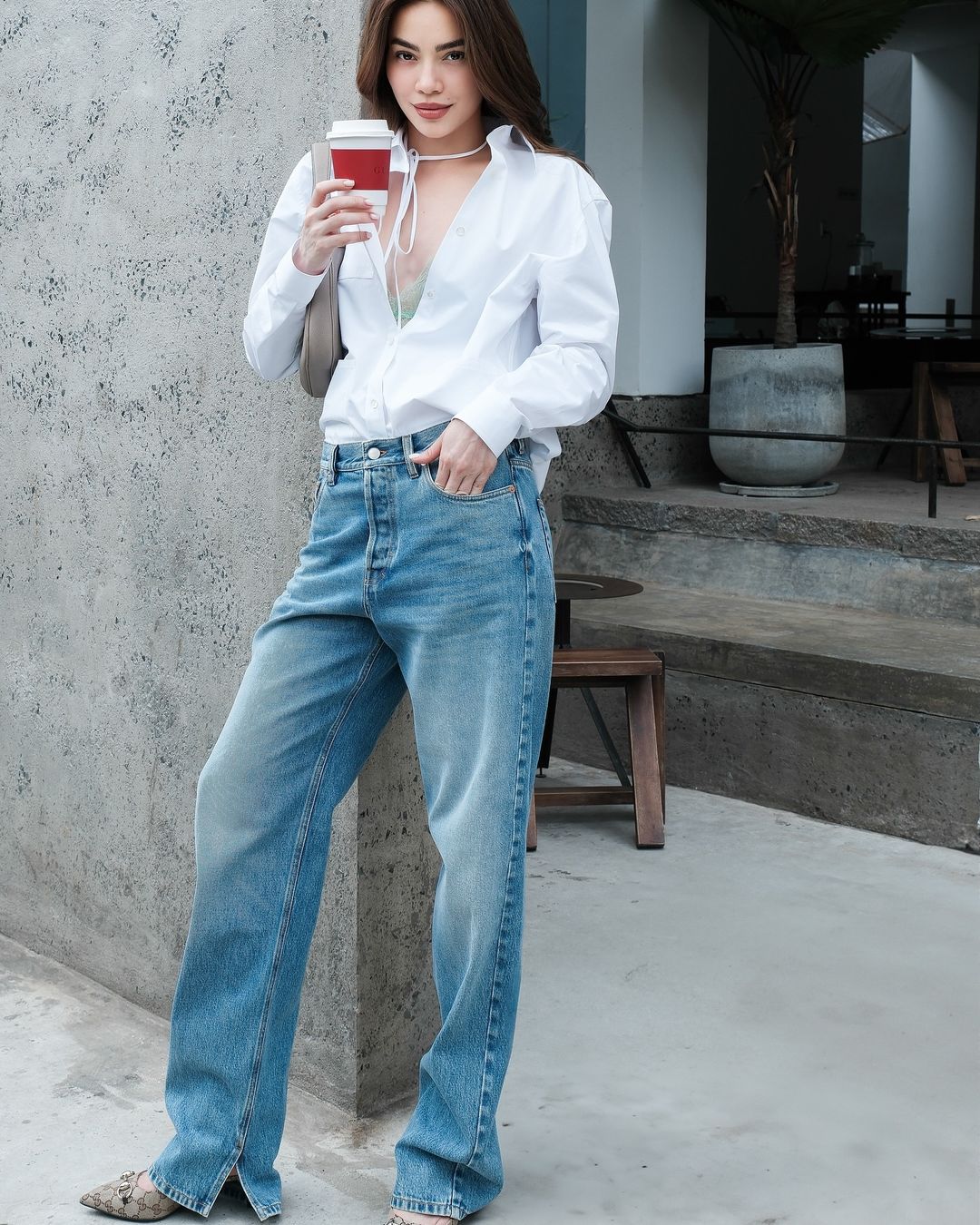 ‘Ít mà sang’ với xu hướng thời trang tối giản- Ảnh 1. ‘Ít mà sang’ với xu hướng thời trang tối giản- Ảnh 1.