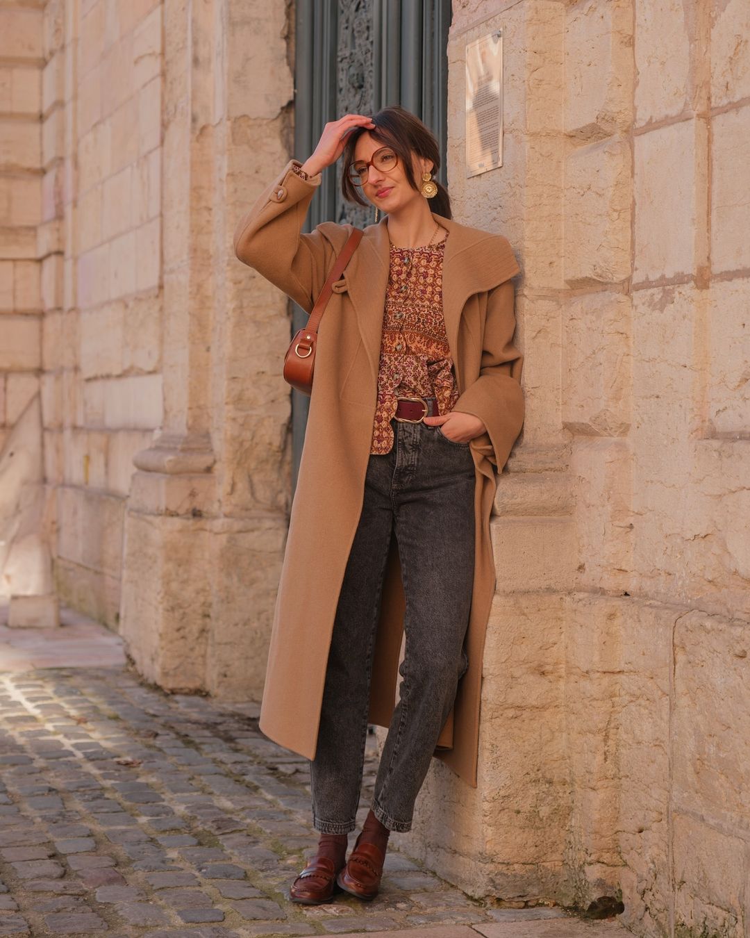 Havalar soğudukça uzun paltolar moda oluyor - Fotoğraf 2. Áo khoác dài lên ngôi nhờ trời trở lạnh sâu- Ảnh 2.