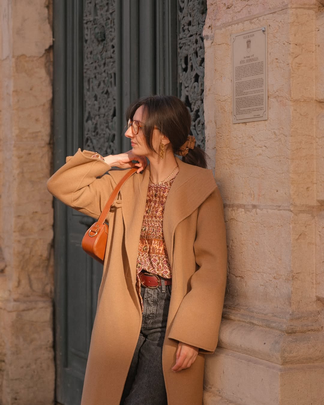 Havalar soğudukça uzun paltolar moda oluyor - Fotoğraf 1. Áo khoác dài lên ngôi nhờ trời trở lạnh sâu- Ảnh 1.