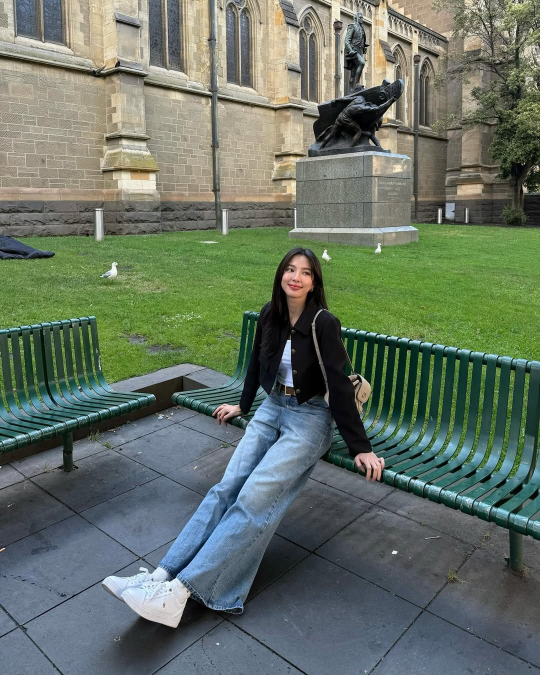 ‘Ít mà sang’ với xu hướng thời trang tối giản- Ảnh 2. ‘Ít mà sang’ với xu hướng thời trang tối giản- Ảnh 2.