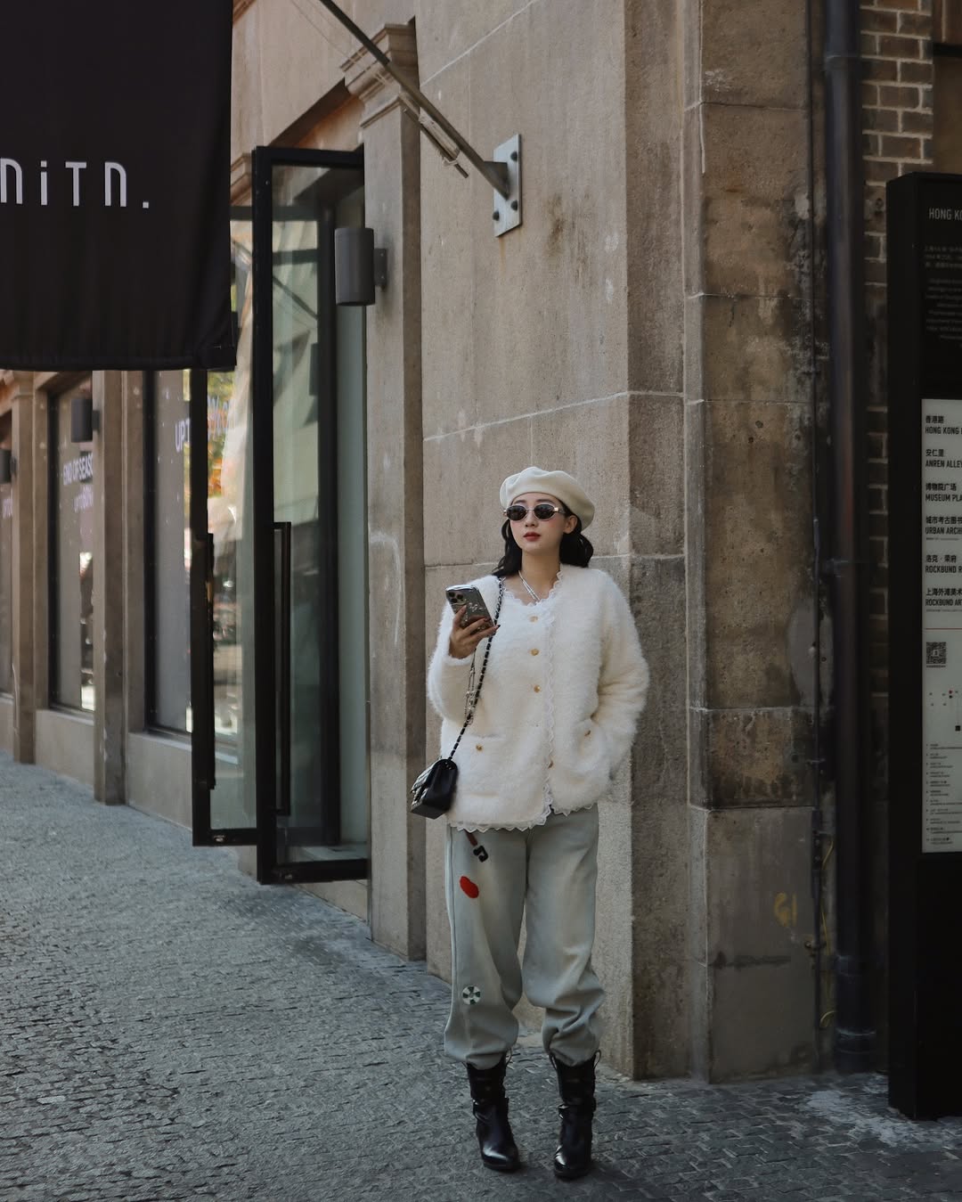 ‘Ít mà sang’ với xu hướng thời trang tối giản- Ảnh 3. ‘Ít mà sang’ với xu hướng thời trang tối giản- Ảnh 3.