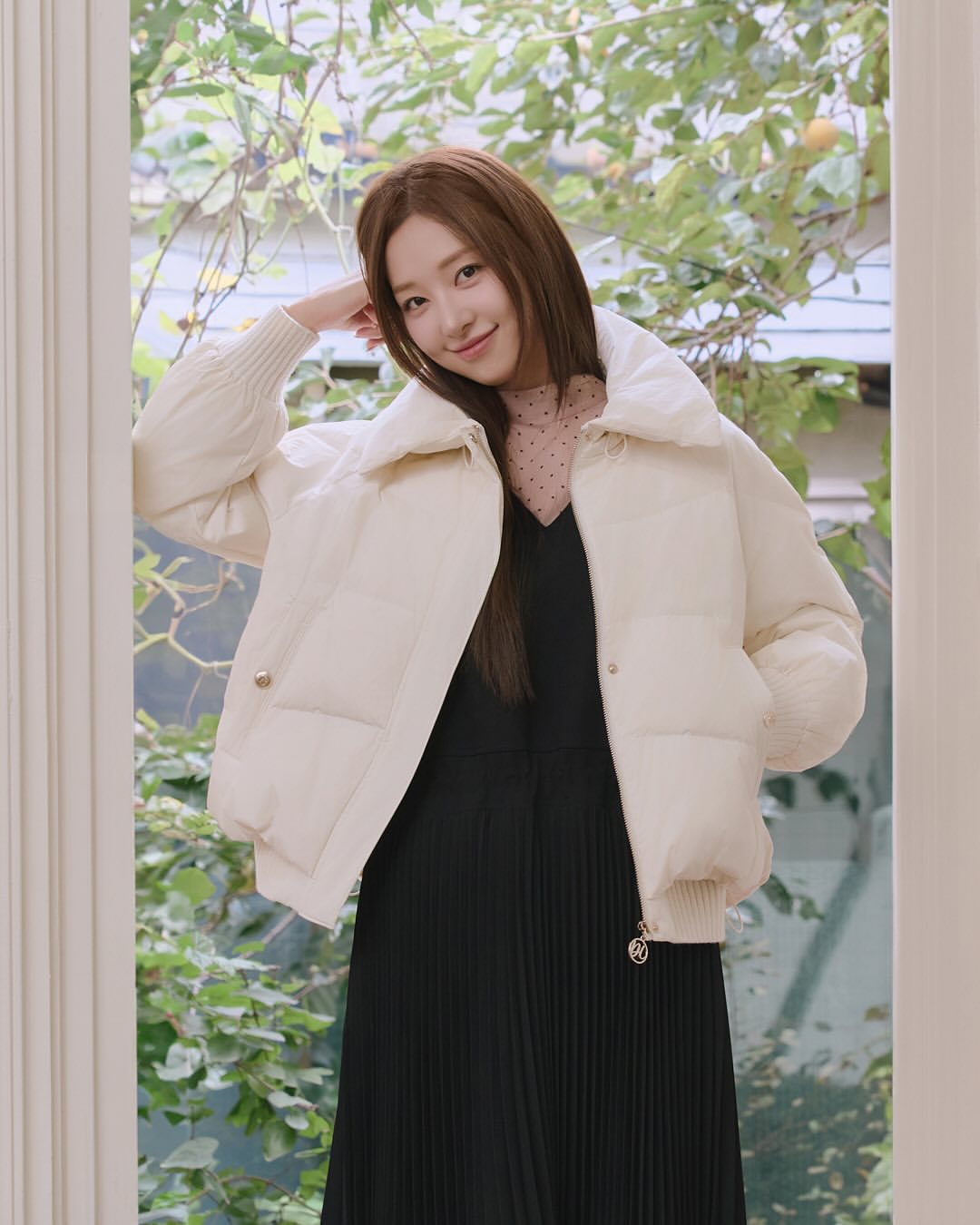 ‘Ít mà sang’ với xu hướng thời trang tối giản- Ảnh 4. ‘Ít mà sang’ với xu hướng thời trang tối giản- Ảnh 4.