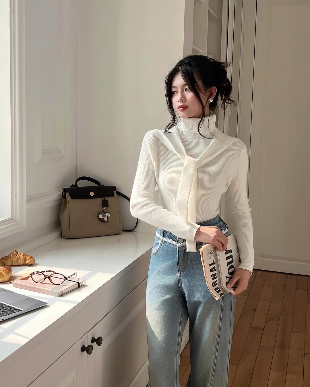 Gaya minimalis untuk gadis yang sukakan kelembutan musim Krismas yang akan datang ini - Foto 4. Phong cách tối giản cho nàng thích sự nhẹ nhàng mùa Noel sắp tới- Ảnh 4.