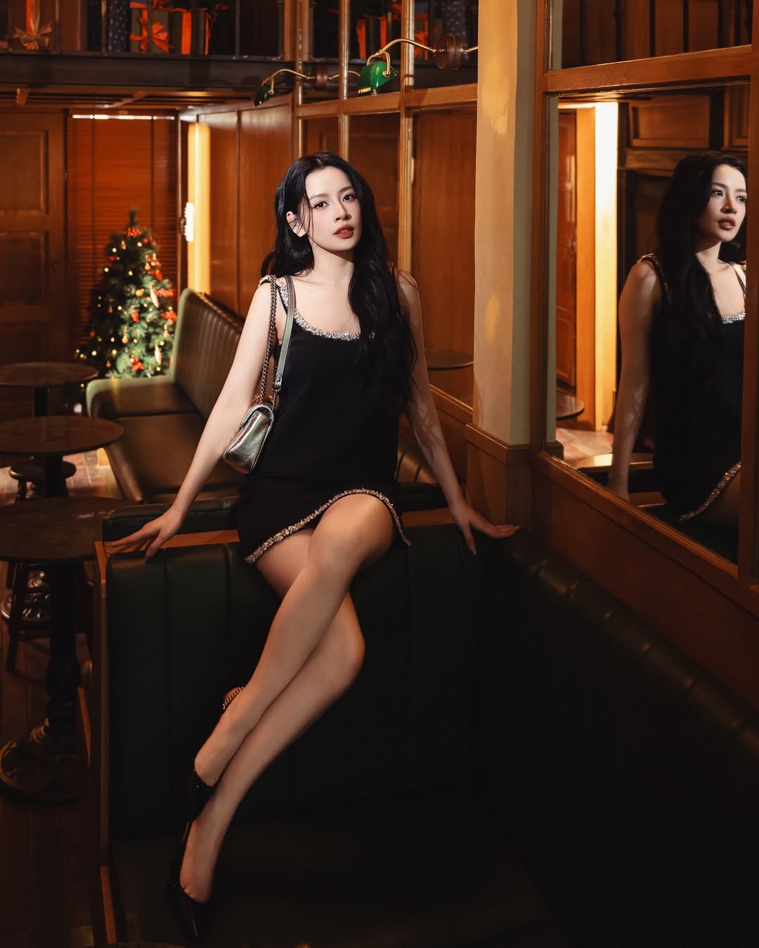 ‘Ít mà sang’ với xu hướng thời trang tối giản- Ảnh 5. ‘Ít mà sang’ với xu hướng thời trang tối giản- Ảnh 5.