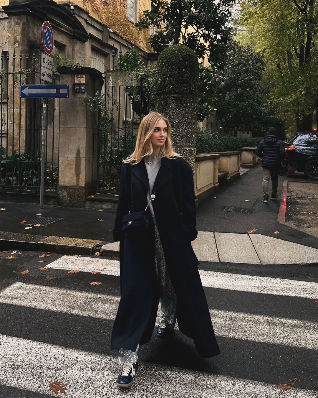 Havalar soğudukça uzun paltolar moda oluyor - Fotoğraf 7. Áo khoác dài lên ngôi nhờ trời trở lạnh sâu- Ảnh 7.