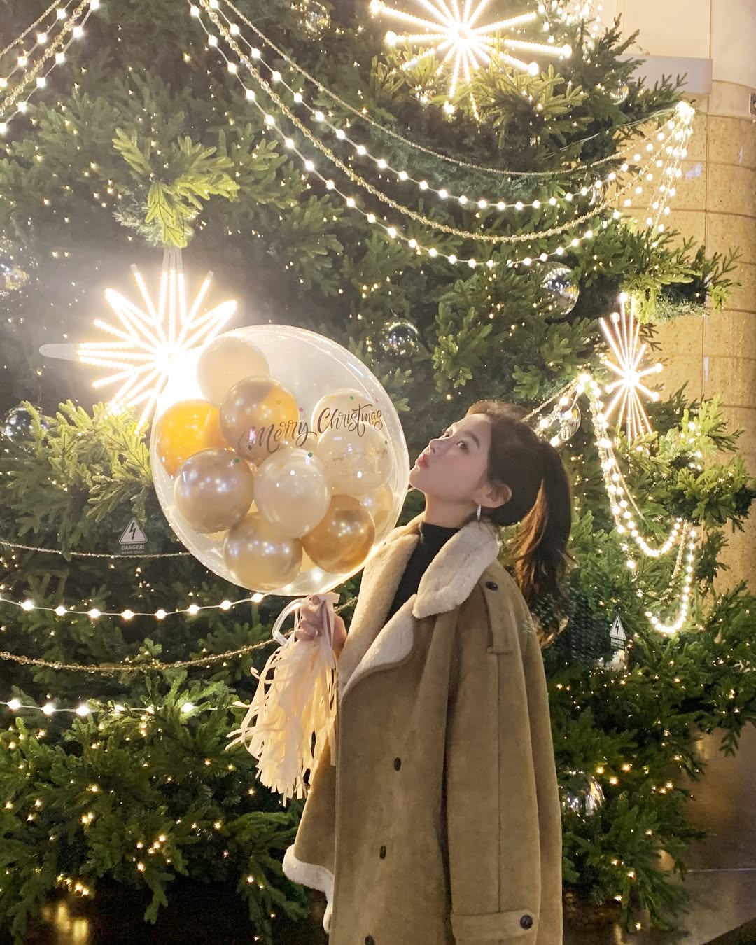 Rahsia di sebalik keindahan klasik coklat hangat - Foto 5. Bí mật đằng sau vẻ đẹp cổ điển của sắc nâu trầm ấm- Ảnh 5.