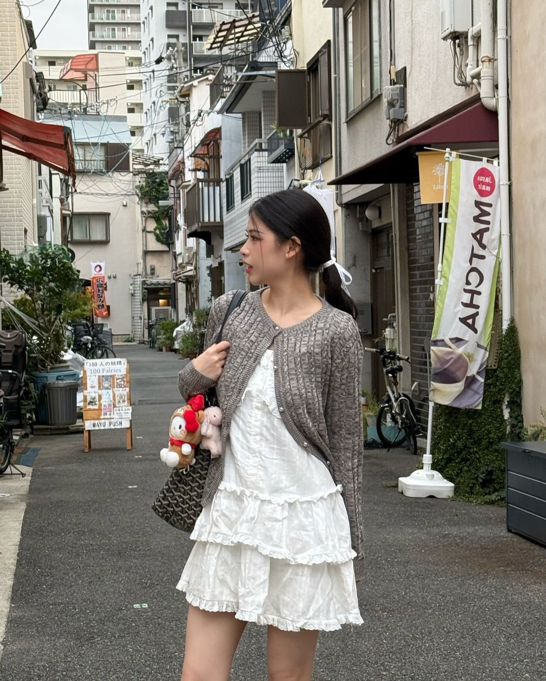 ‘Ít mà sang’ với xu hướng thời trang tối giản- Ảnh 8. ‘Ít mà sang’ với xu hướng thời trang tối giản- Ảnh 8.