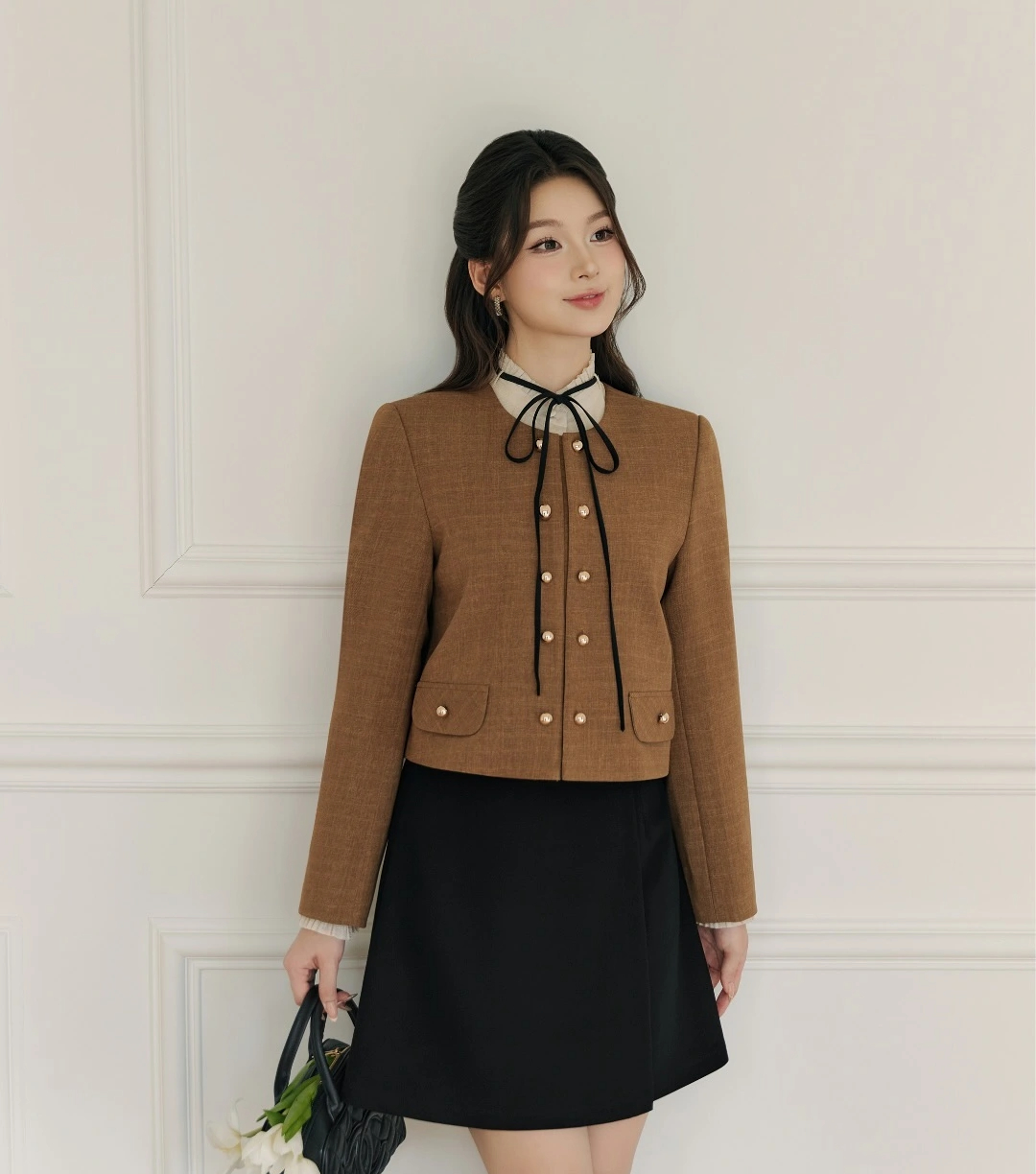 Ofiste parlamanız için A kesim etek vazgeçilmeziniz olacak - Fotoğraf 2. Chân váy chữ A không thể thiếu để nàng tỏa sáng nơi công sở- Ảnh 2.