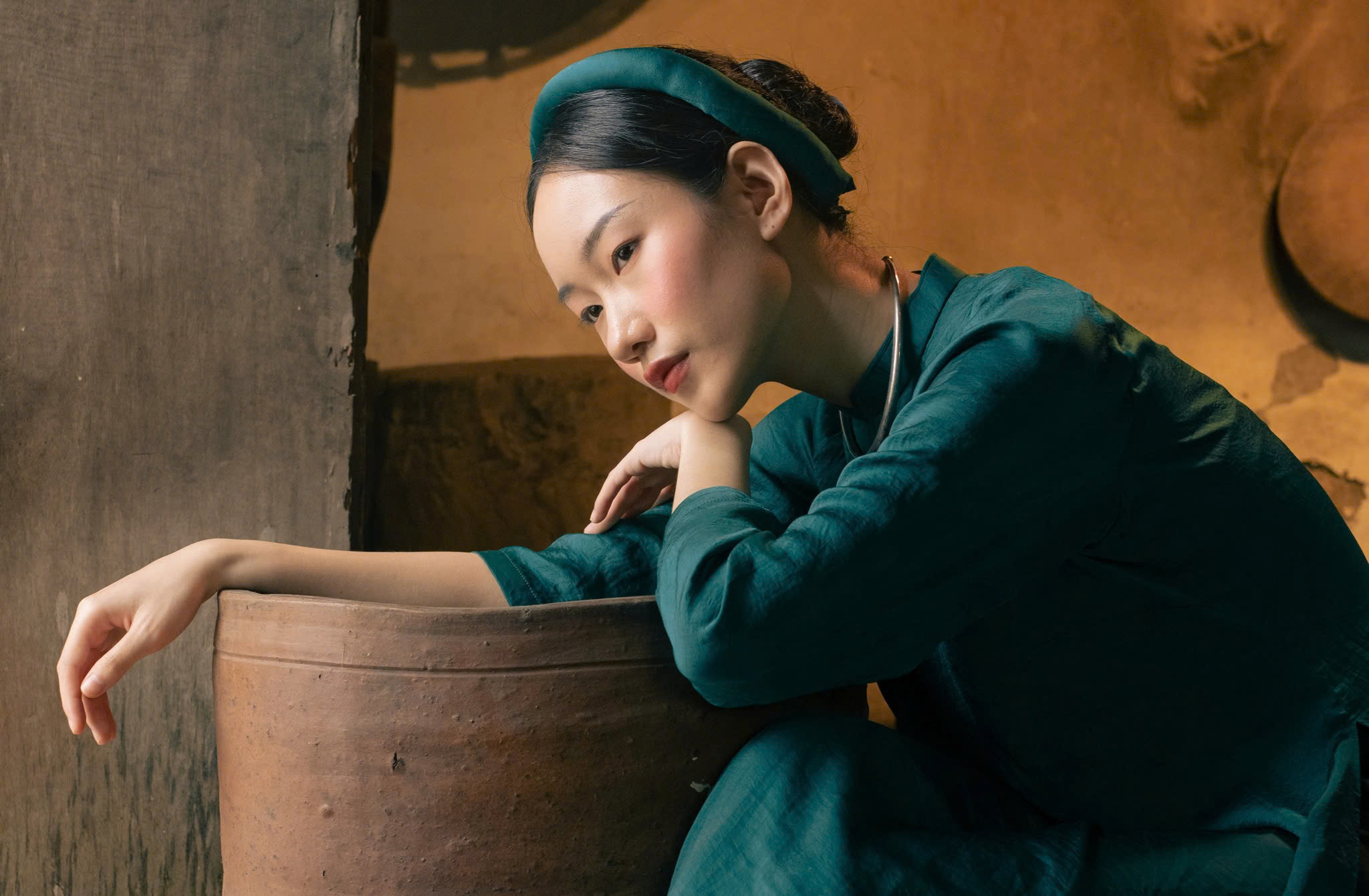 សេវាកម្មថតរូបដ៏អ៊ូអរជាមួយសំលៀកបំពាក់វៀតណាមក្នុងថ្ងៃបុណ្យតេត - រូបថត ១៣. Dịch vụ chụp ảnh với Việt phục rộn ràng ngày sắp tết- Ảnh 13.