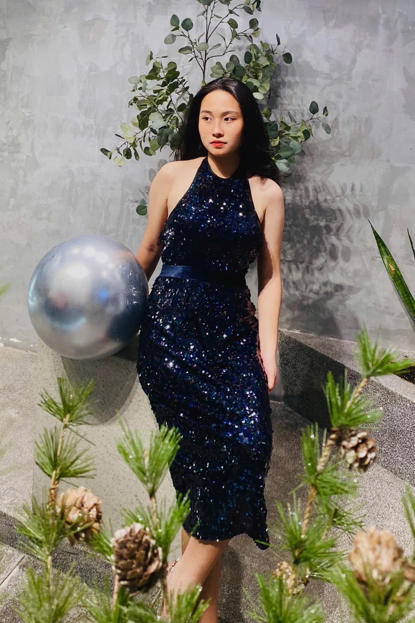 ពណ៌ទាក់ទាញនៃឆ្នាំ 2025 - ពណ៌ខៀវពាក់កណ្តាលអធ្រាត្រ - រូបថត 4 ។ Gam màu quyến rũ của năm 2025 - xanh bóng đêm- Ảnh 4.