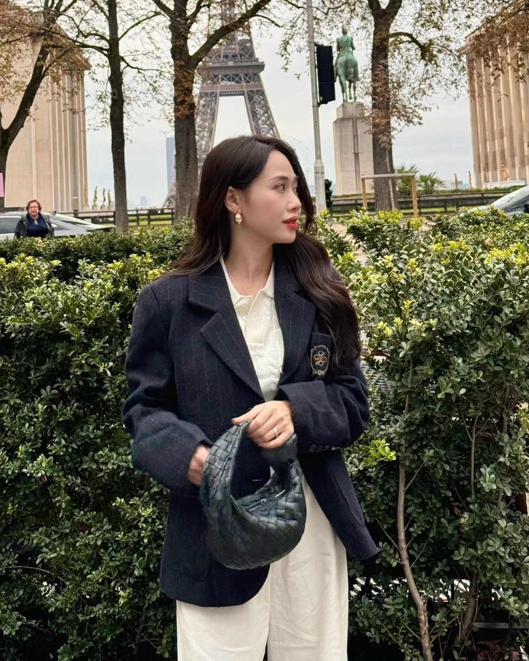 Εξαιρετικά στυλ σακακιών για πάρτι τέλους χρονιάς - Φωτογραφία 7. Những kiểu áo blazer nổi bật cho buổi tiệc cuối năm- Ảnh 7.