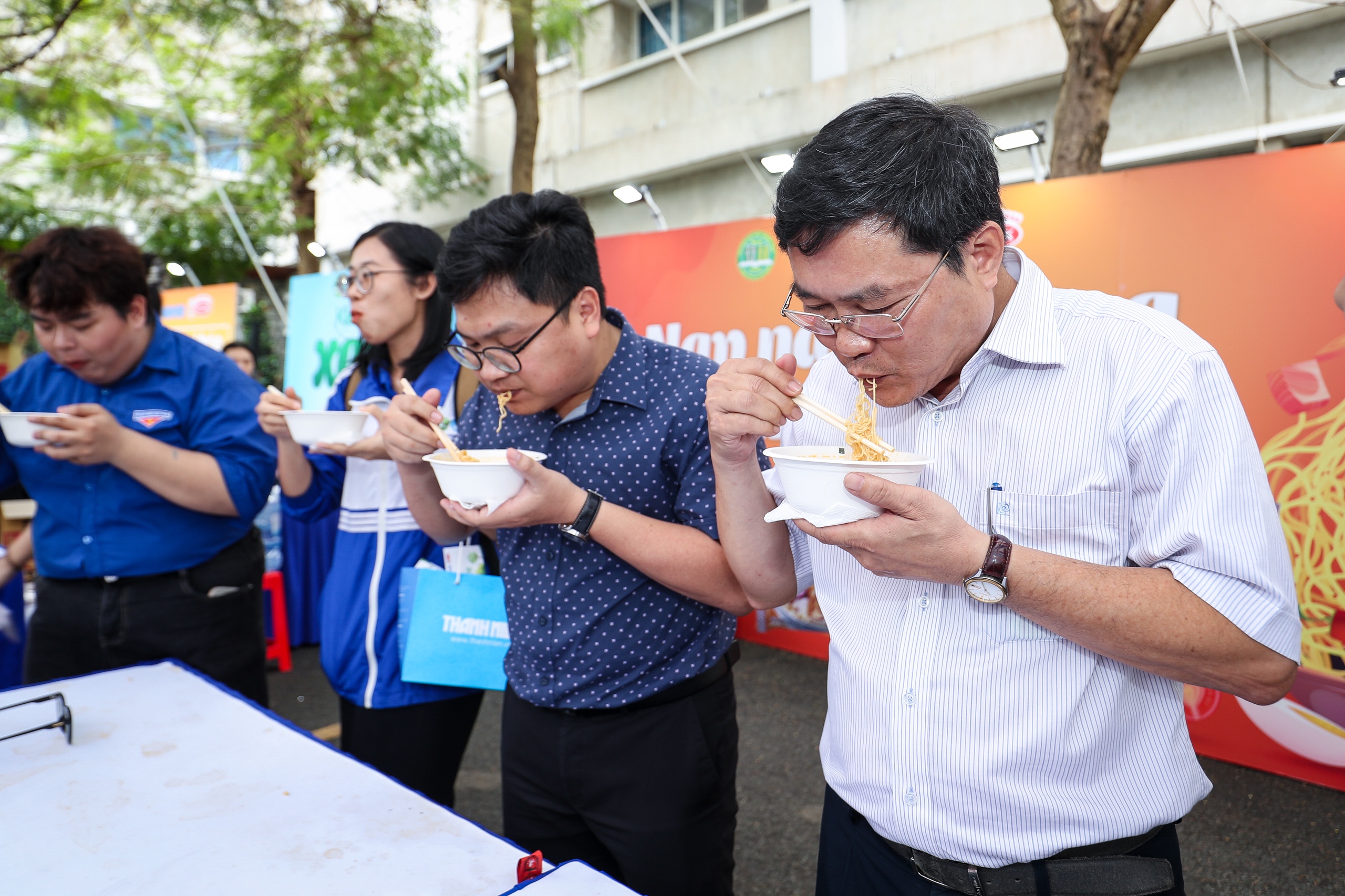 ‘Sống xanh sống khỏe’: ngày hội ngập tràn cảm xúc của hàng ngàn sinh viên các trường đại học- Ảnh 2.