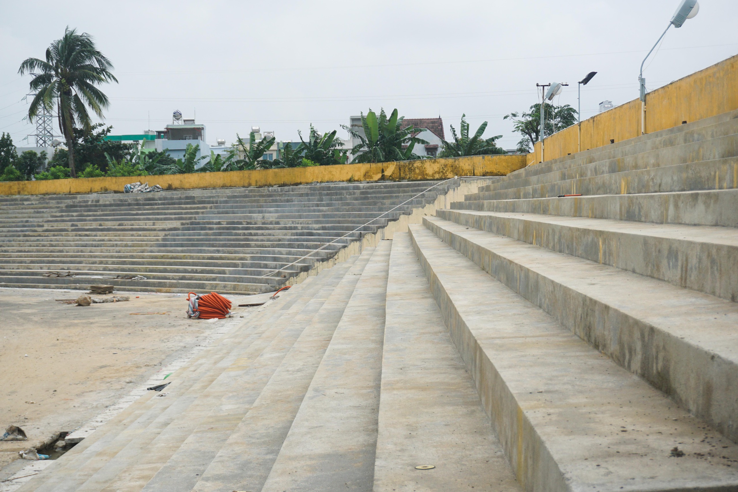 Military Region 5 Stadium 'changes new clothes', ready to welcome football teams - Photo 10.