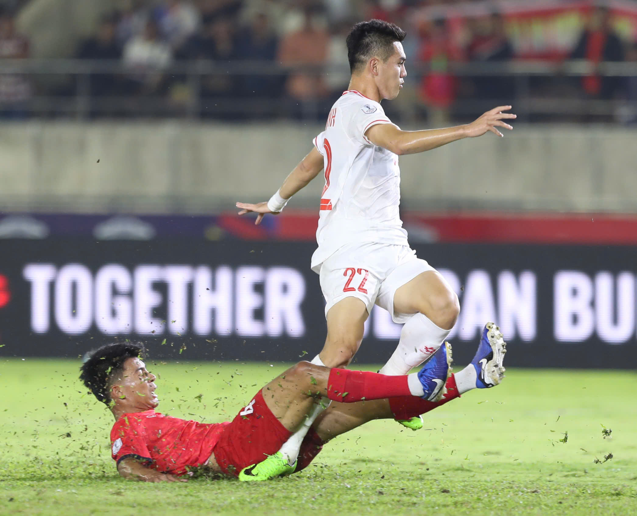 AFF Cup 2024: Coach Kim Sang-sik needs more from Tien Linh - Photo 2.