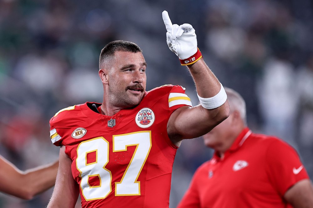 How hot is the love story of Taylor Swift and Travis Kelce? - Photo 8.