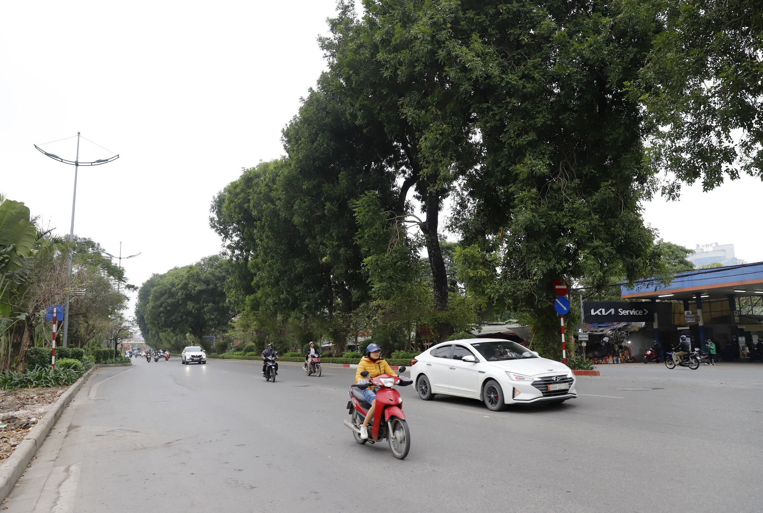 Đường phố Hà Nội thông thoáng bất ngờ sau kỳ nghỉ tết Nguyên đán- Ảnh 8.