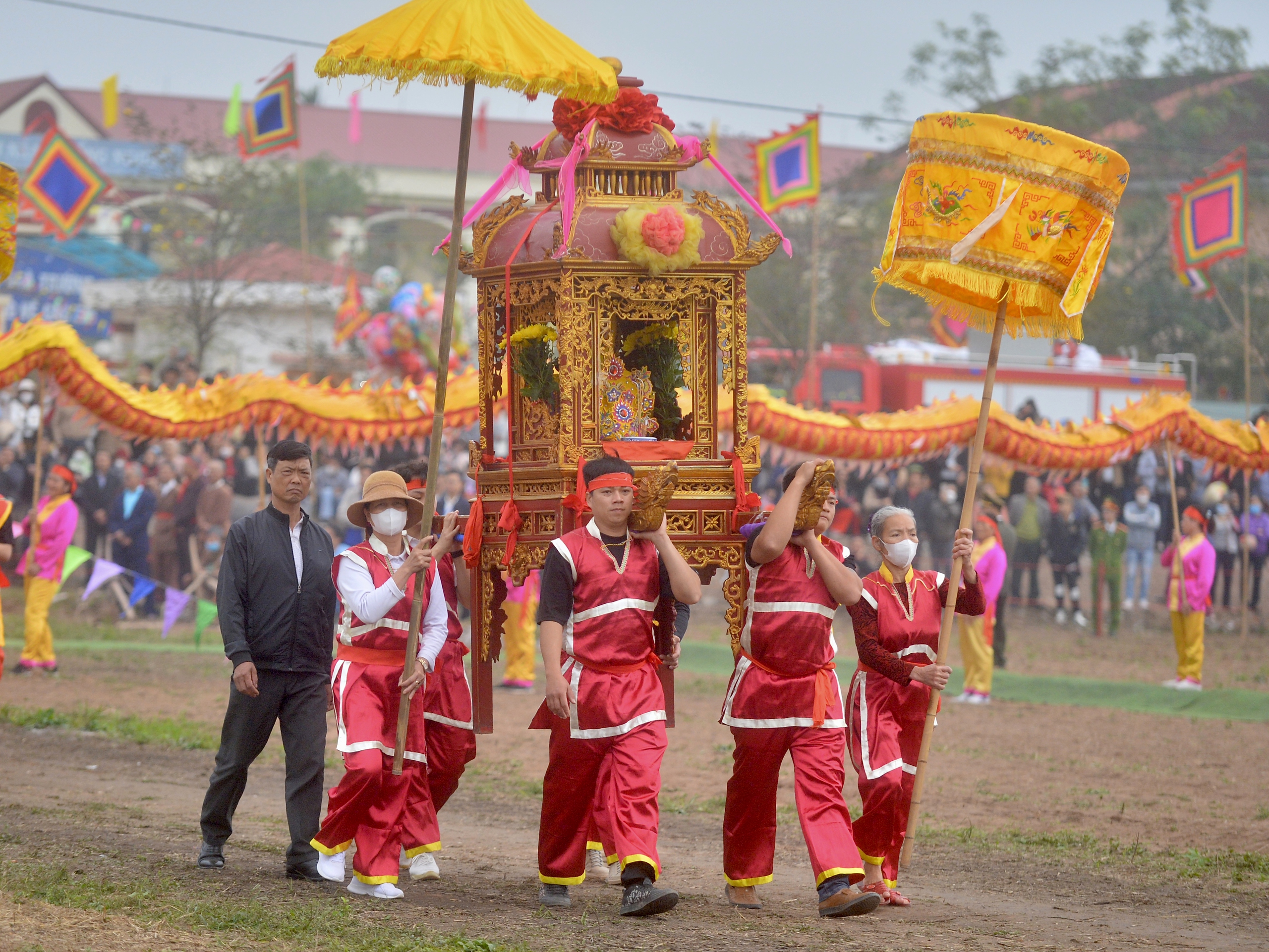 Về Hà Nam xem 'vua đi cày' trong lễ hội Tịch điền- Ảnh 4.
