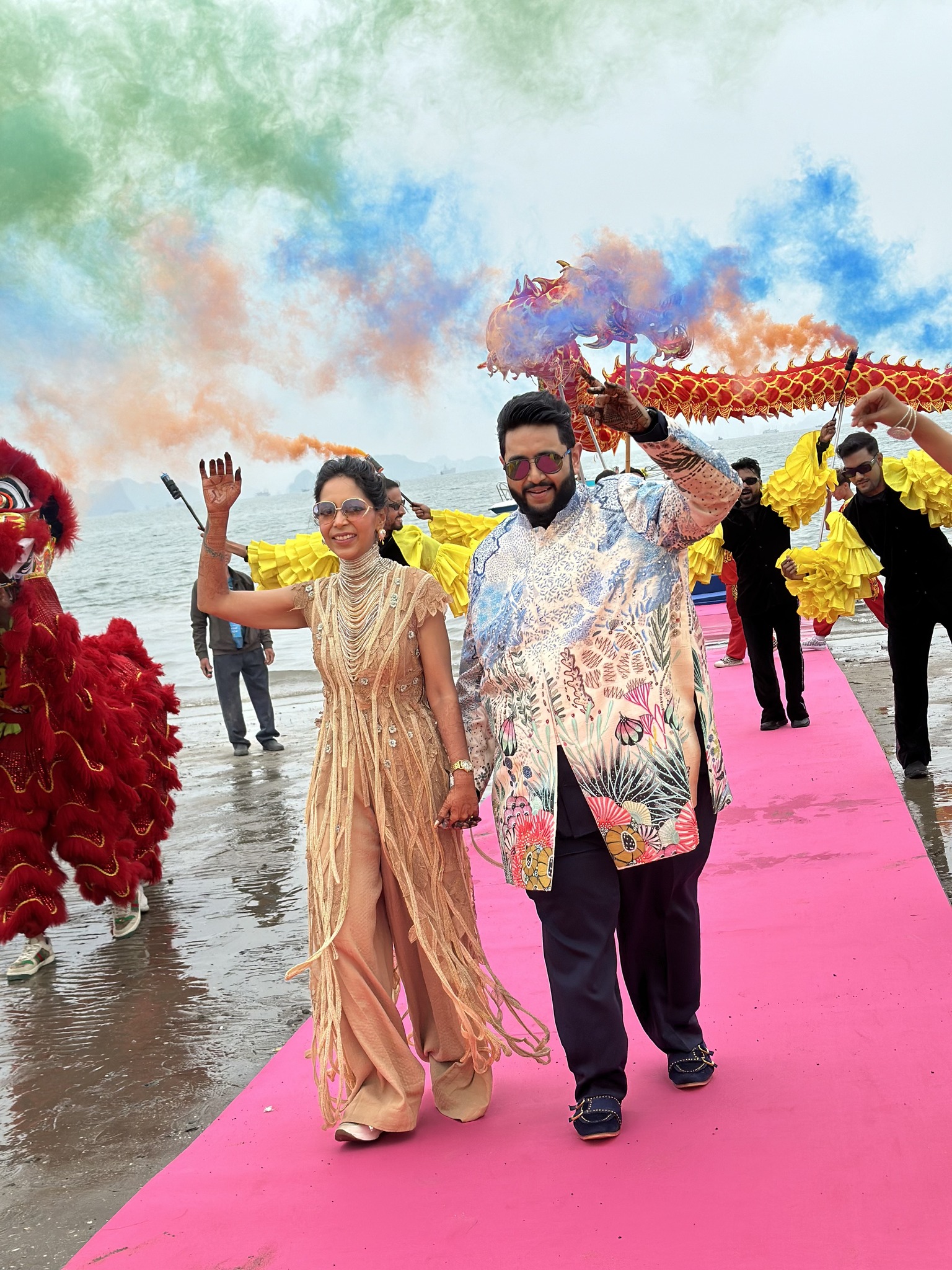 Tỉ phú Ấn Độ bao trọn resort tổ chức đám cưới lộng lẫy trên vịnh Hạ Long
- Ảnh 8.