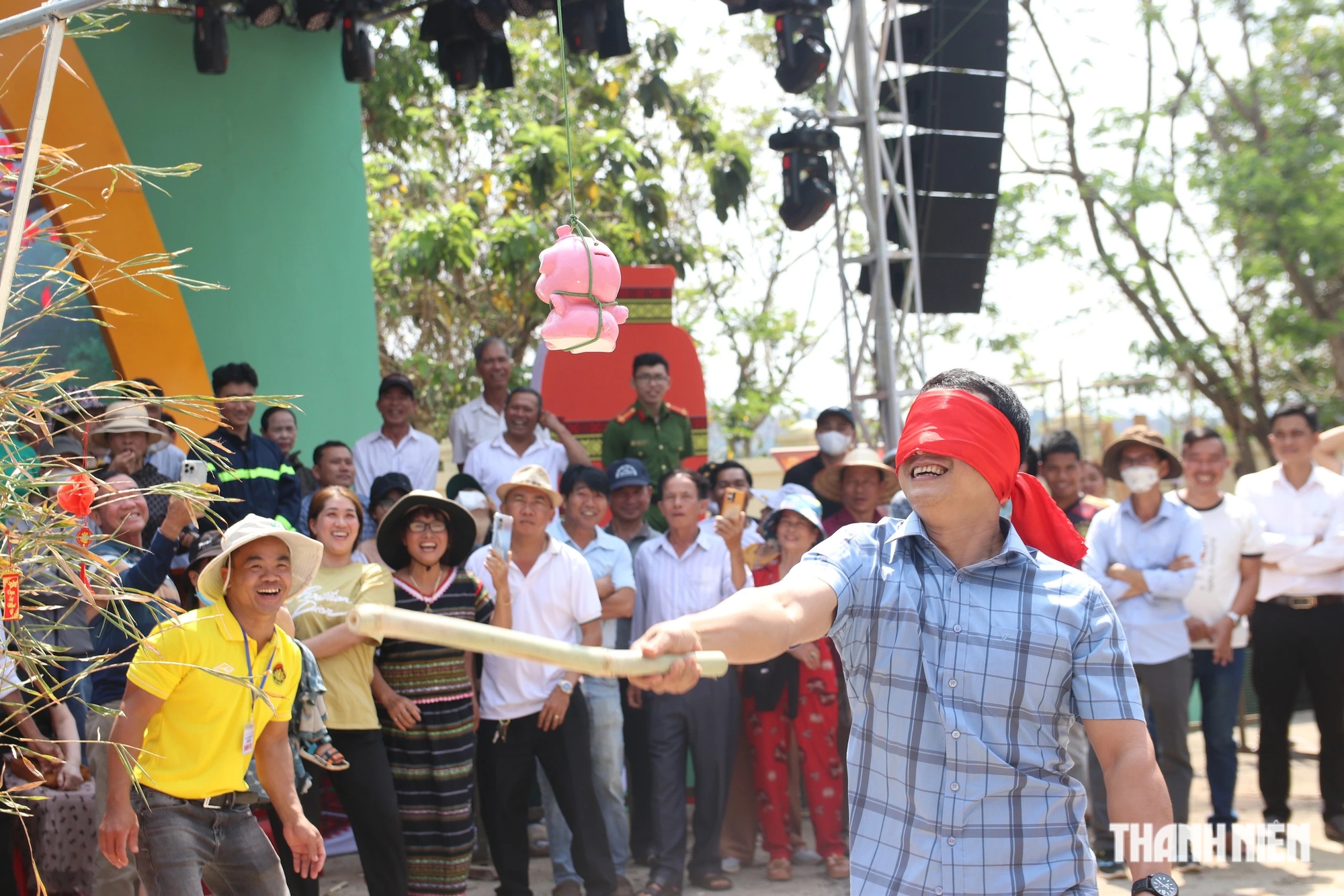 Nhộn nhịp ngày hội xuân trên cao nguyên đất đỏ M’Nông- Ảnh 1.