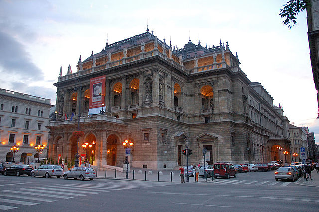 Khám phá những điều thú vị tại Budapest, Hungary: Thủ đô cổ kính bên bờ sông Danube- Ảnh 5.