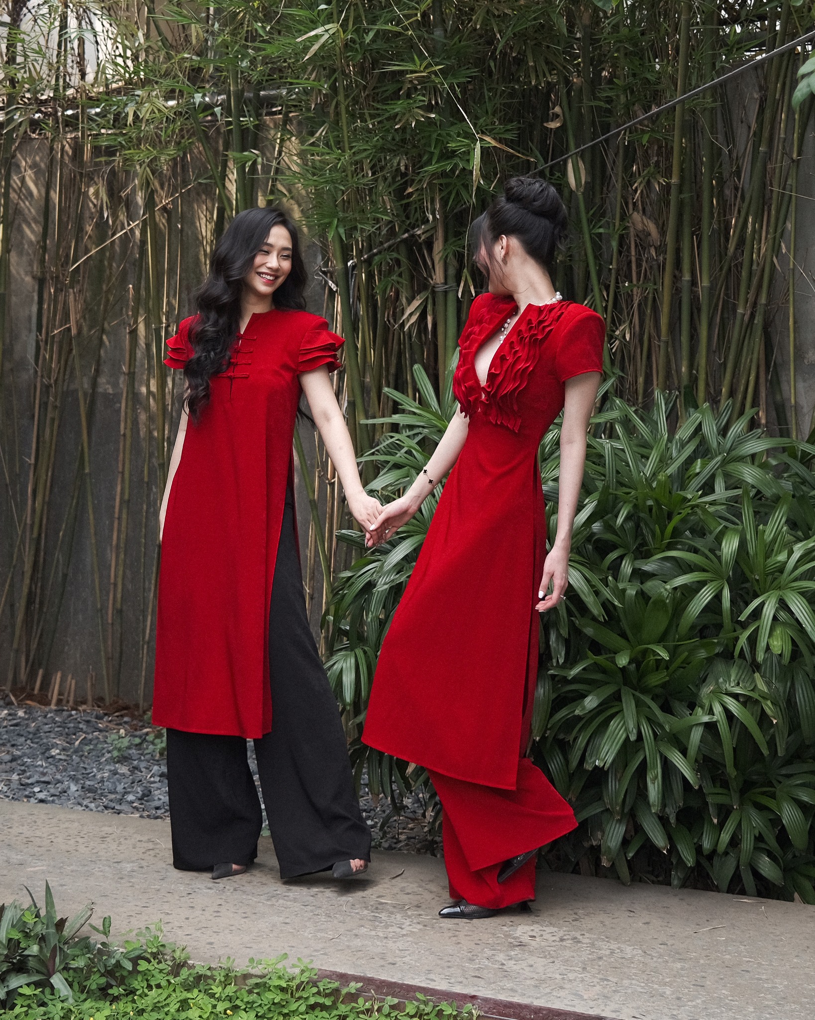 Mặc áo dài gia đình, áo dài cặp đôi ghi dấu kỷ niệm tết- Ảnh 9.