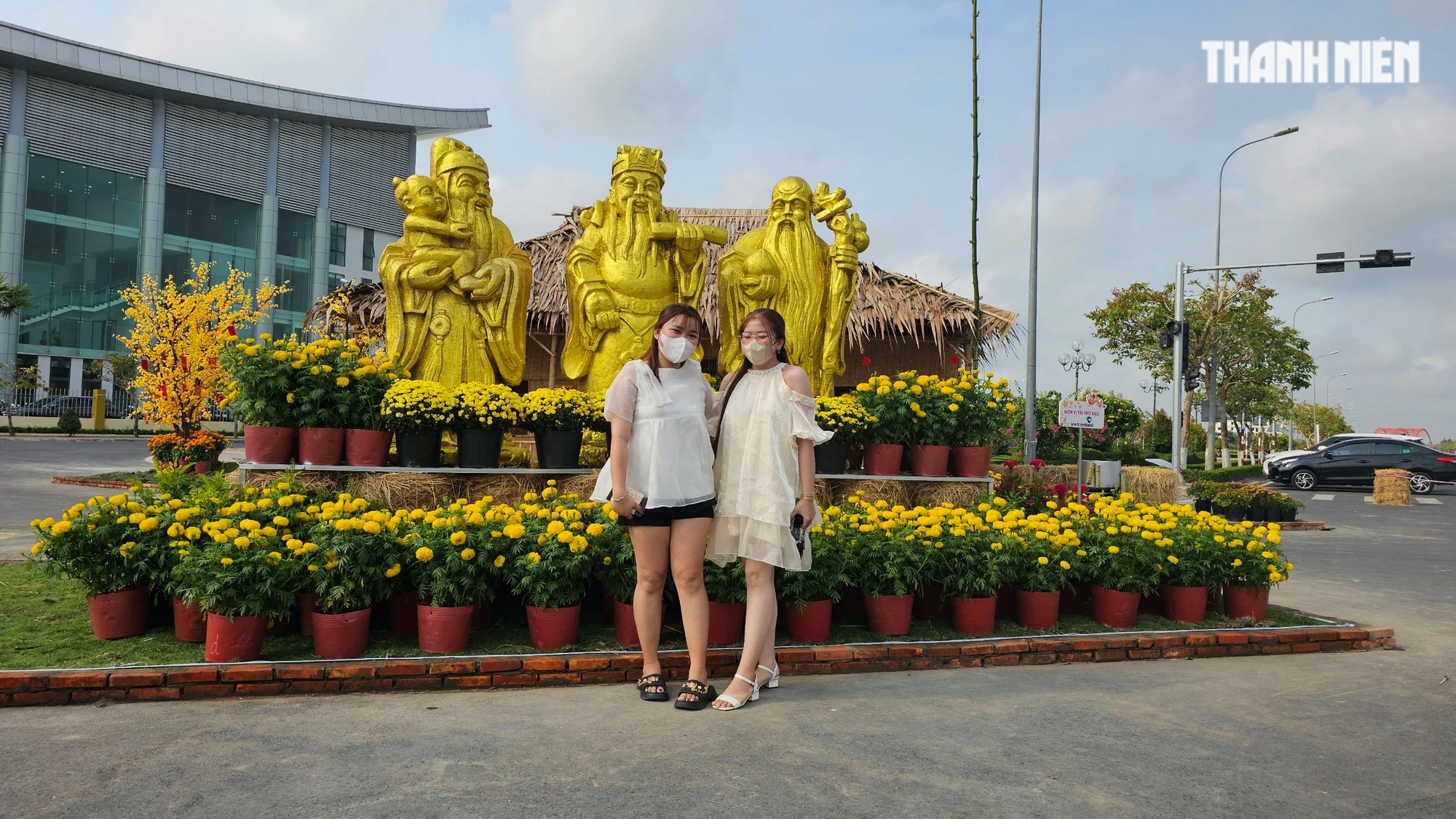 Chiêm ngưỡng đường gốm đỏ và hoa dài nhất Việt Nam- Ảnh 16.