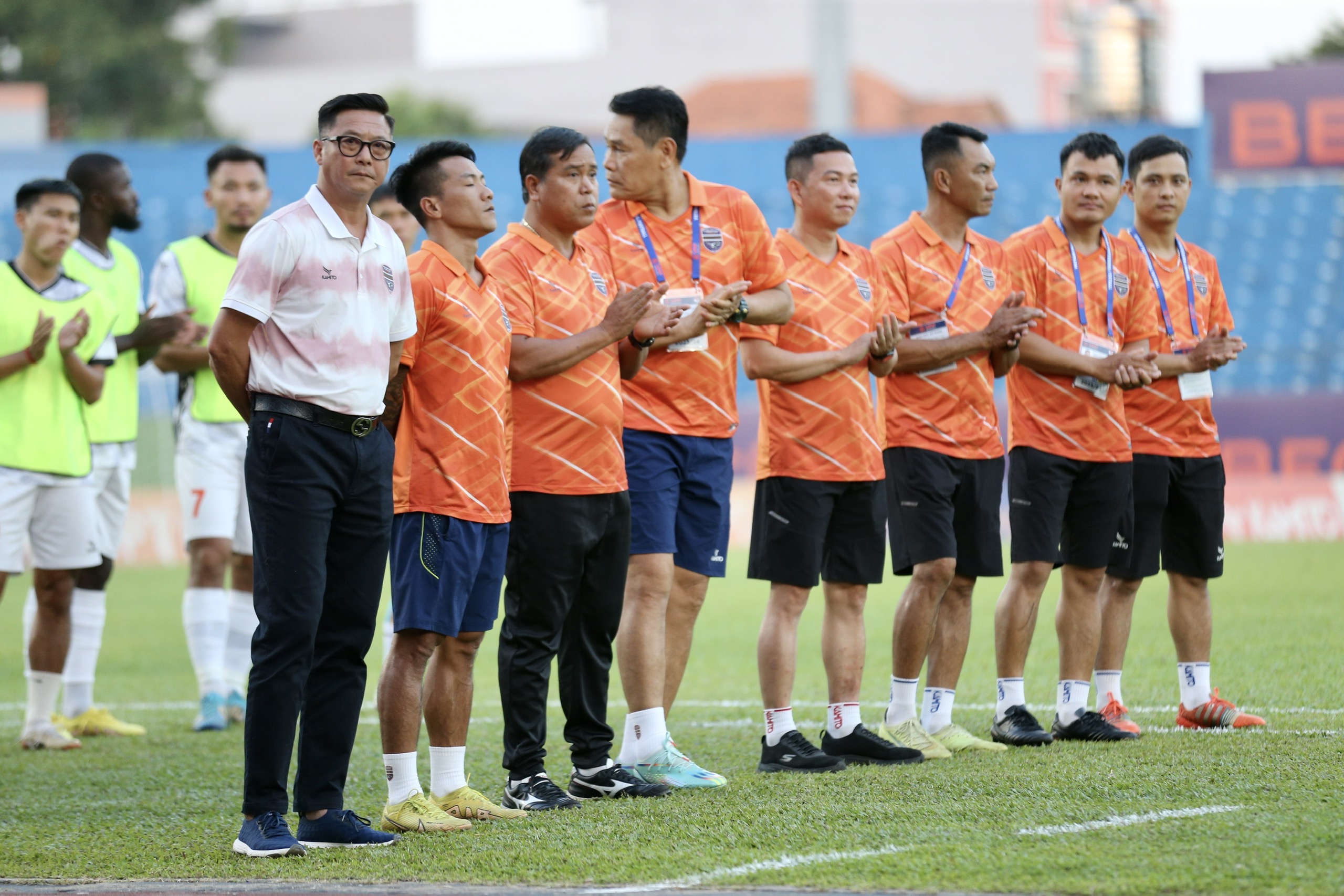 V-League: VAR xuất hiện trong trận 'nóng' của thầy trò HLV Lê Huỳnh Đức- Ảnh 1.
