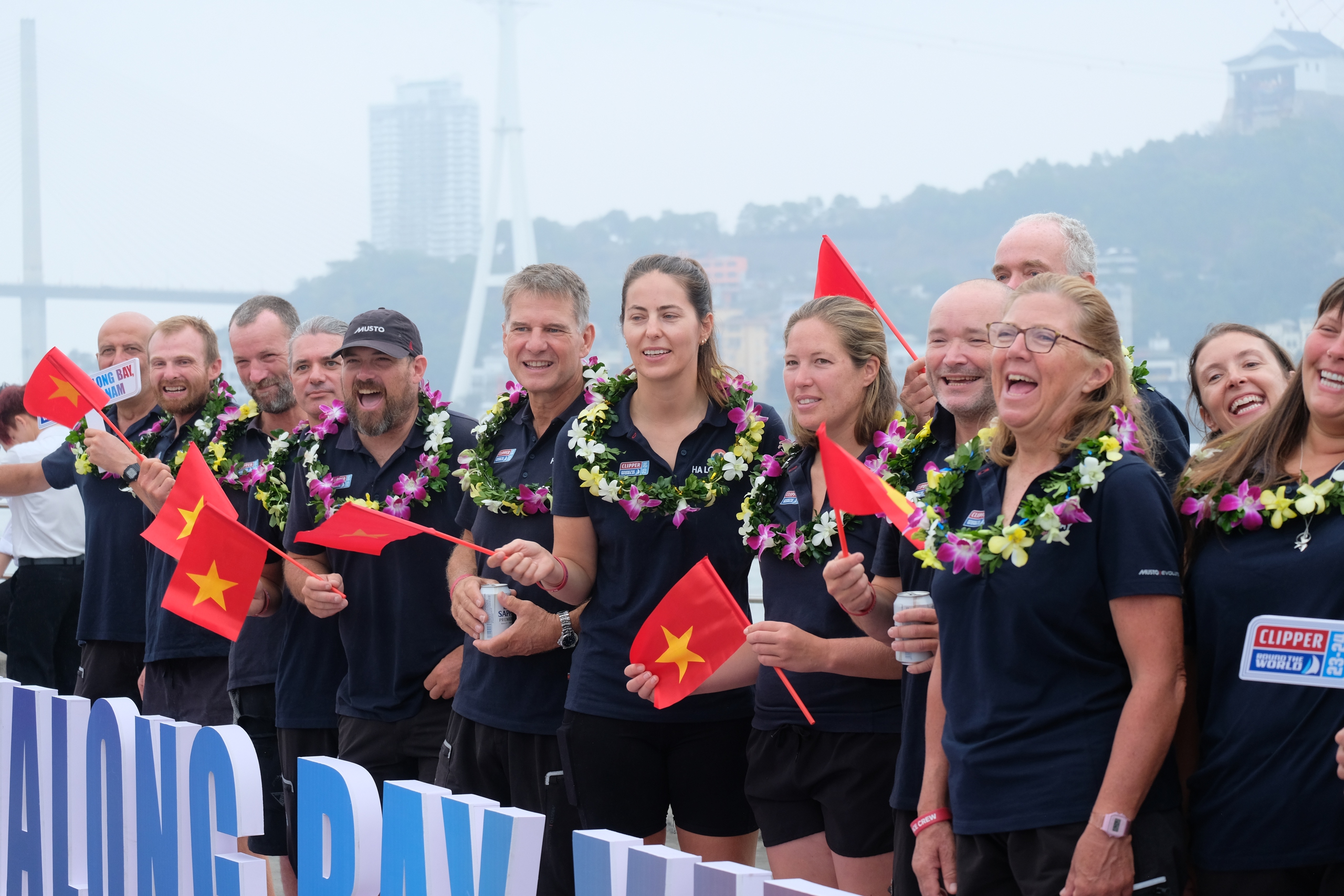 Gần 400 thủy thủ tham dự giải Clipper race được chào đón nồng hậu tại Hạ Long- Ảnh 2.