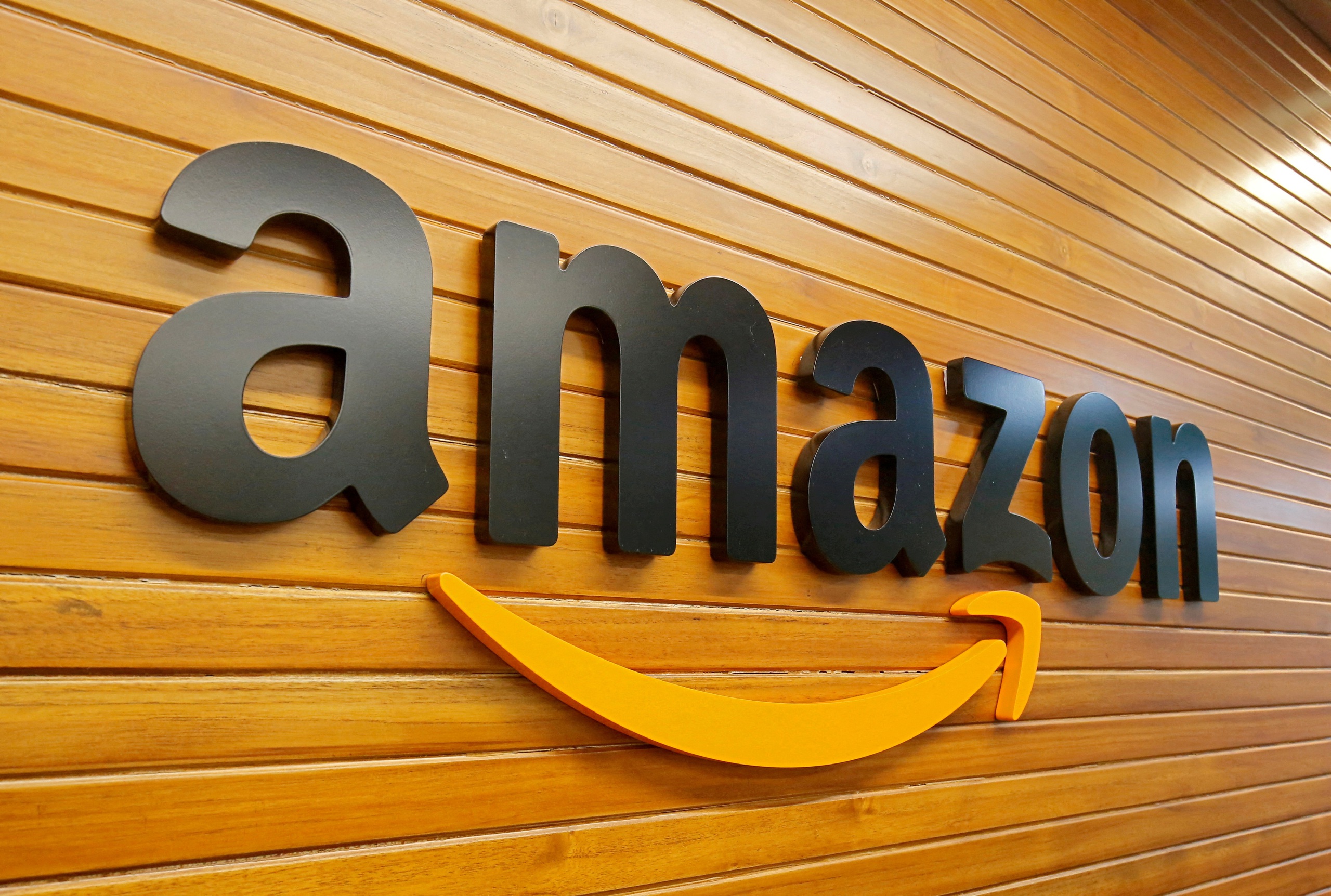 Cổ phiếu Amazon tăng giá, tỉ phú Jeff Bezos bán vội thu lãi khủng- Ảnh 1.