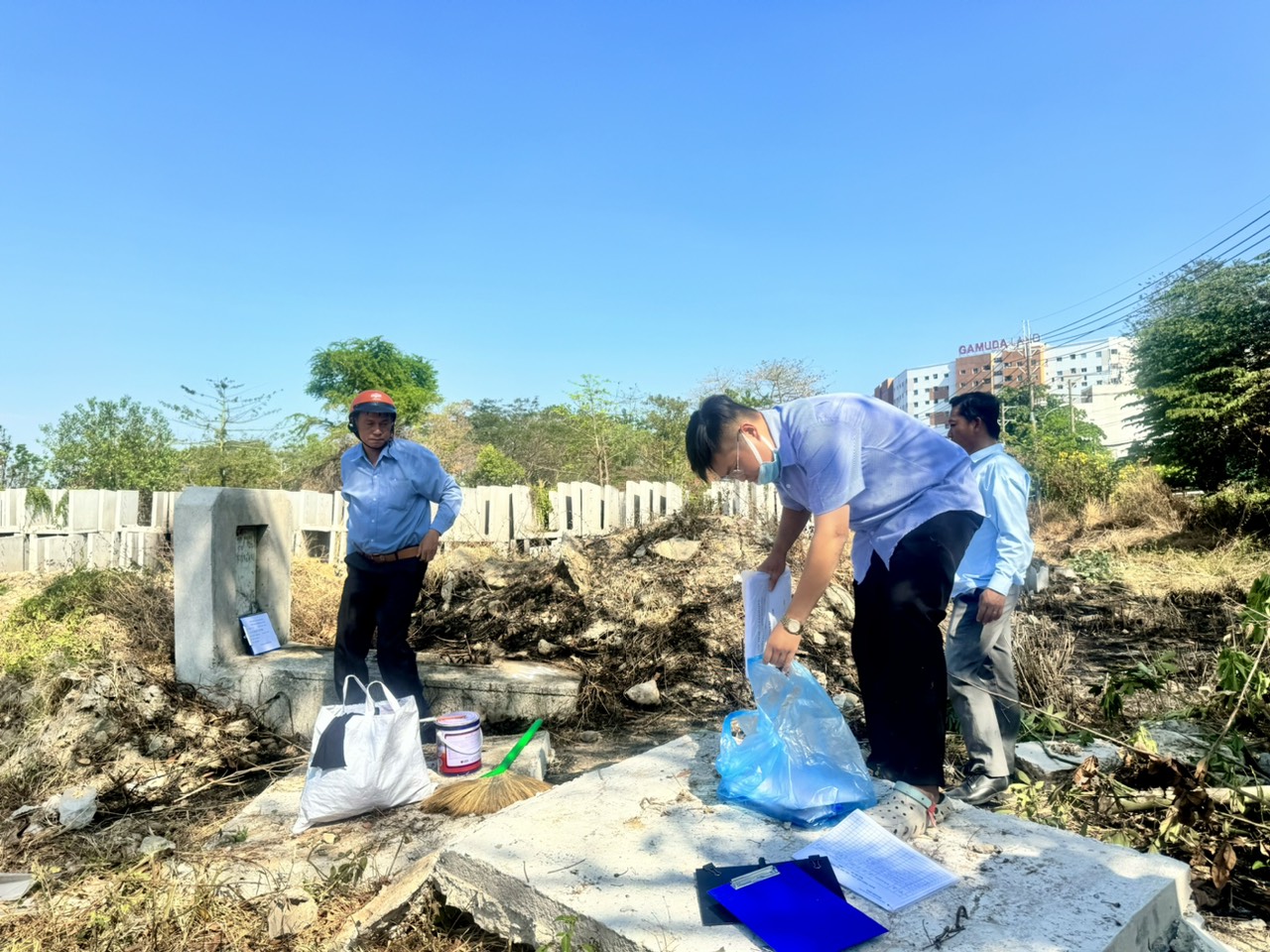 Cảnh bốc mộ tập trung ở nghĩa trang lớn nhất TP.HCM: Người sống ngay Bình Hưng Hòa nói gì?- Ảnh 11.