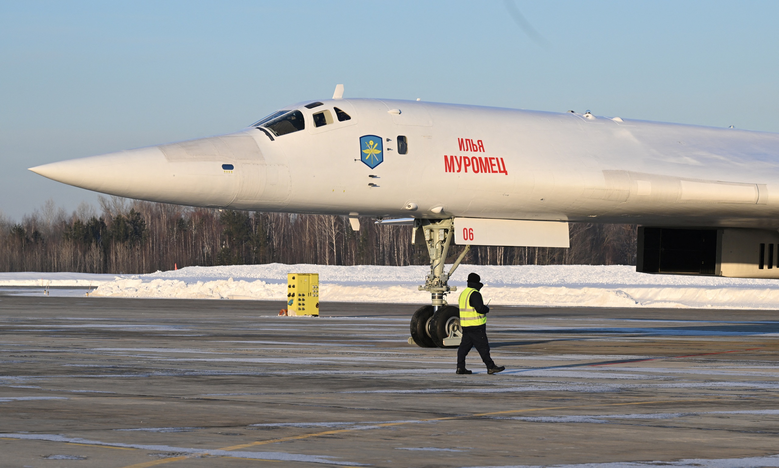 Tổng thống Putin đích thân bay trên oanh tạc cơ chiến lược Tu-160M- Ảnh 3.