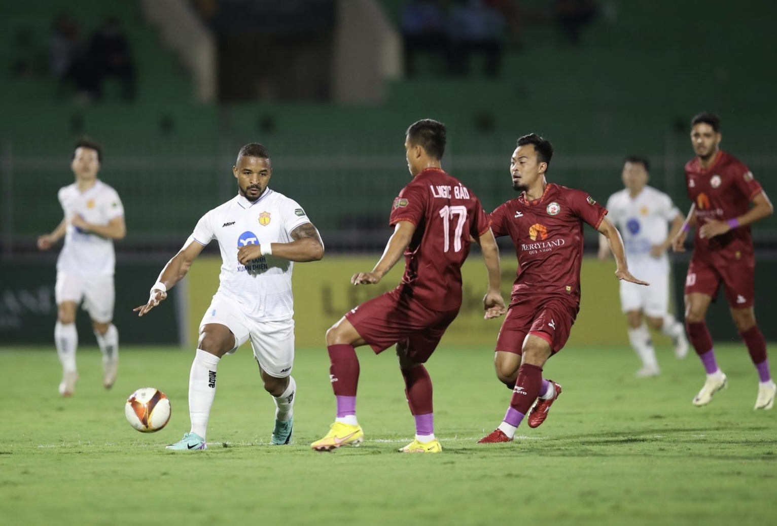 V-League: CLB Bình Định ngược dòng ấn tượng, tạo bất ngờ trước đội tốp 1 Nam Định- Ảnh 1.