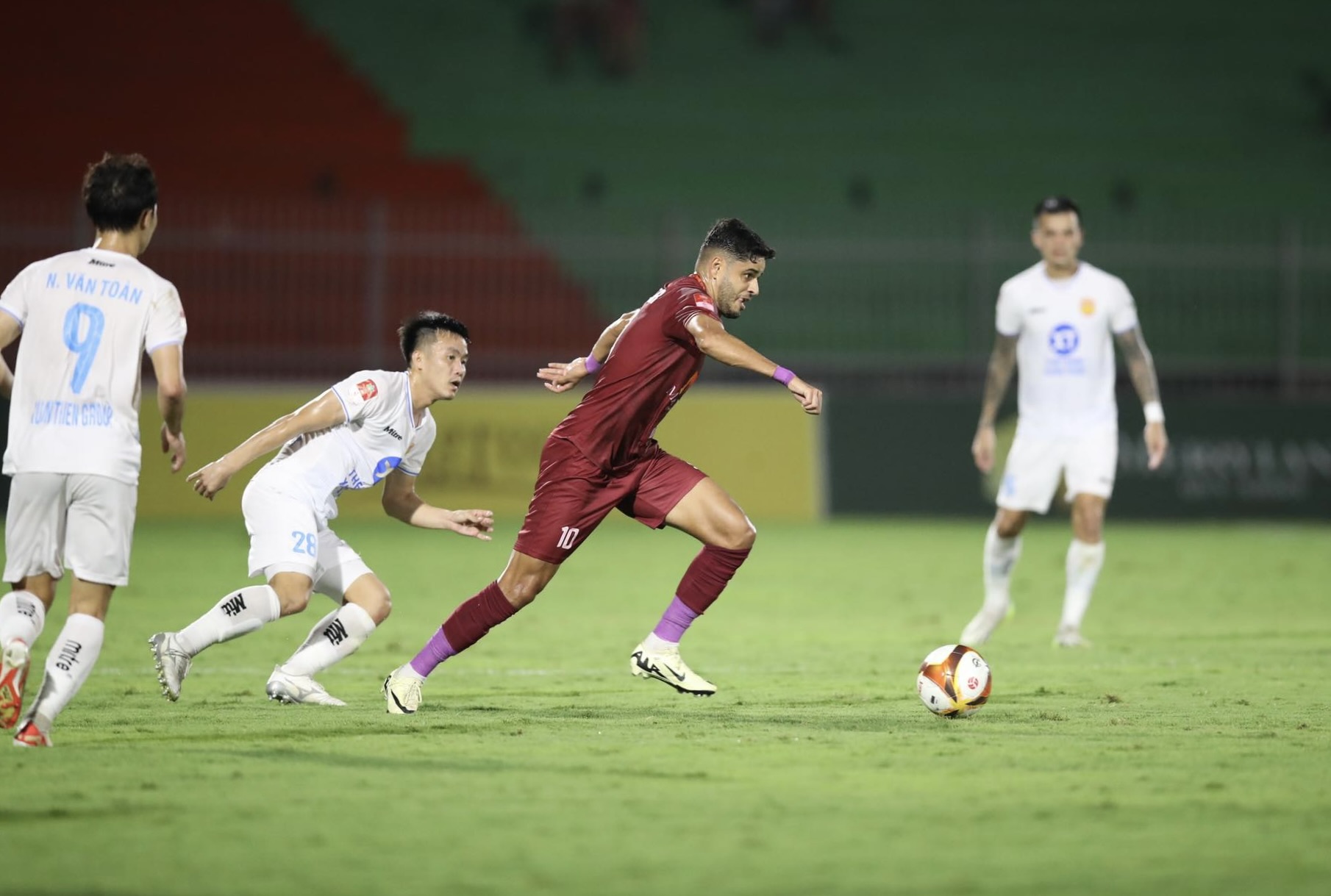 V-League: CLB Bình Định ngược dòng ấn tượng, tạo bất ngờ trước đội tốp 1 Nam Định- Ảnh 2.