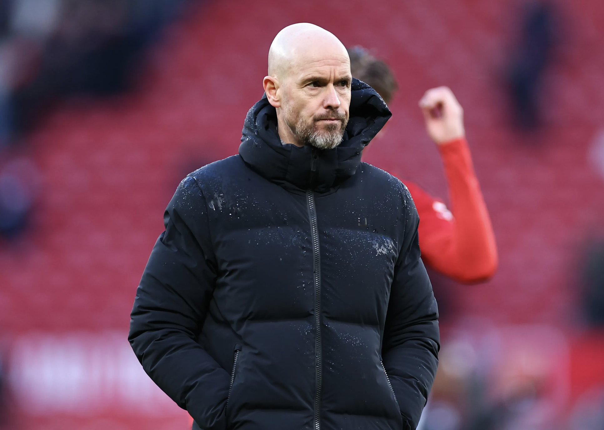 HLV Erik ten Hag bào chữa thất bại của M.U, Pep Guardiola lo Man City quá  tải