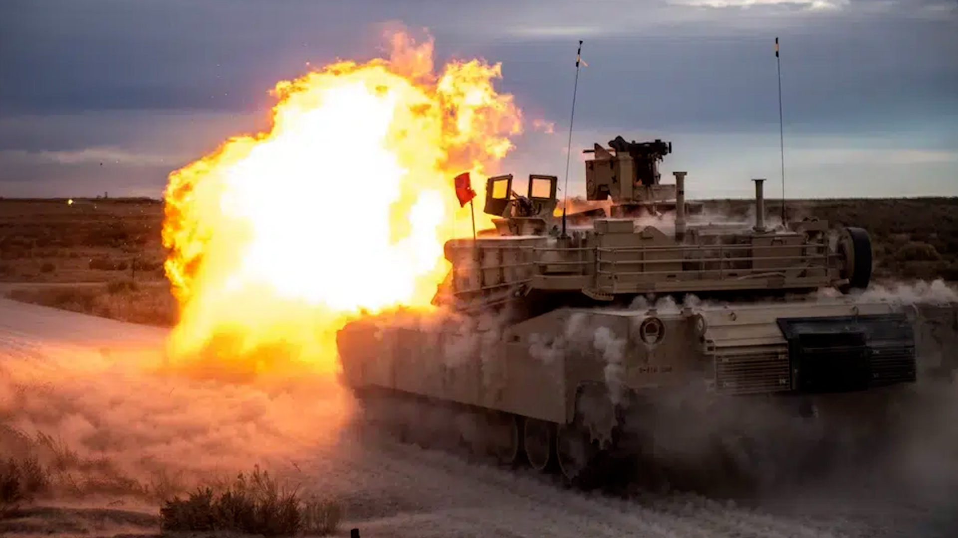 Xe tăng M1 Abrams lần đầu tham chiến ở Ukraine- Ảnh 1.