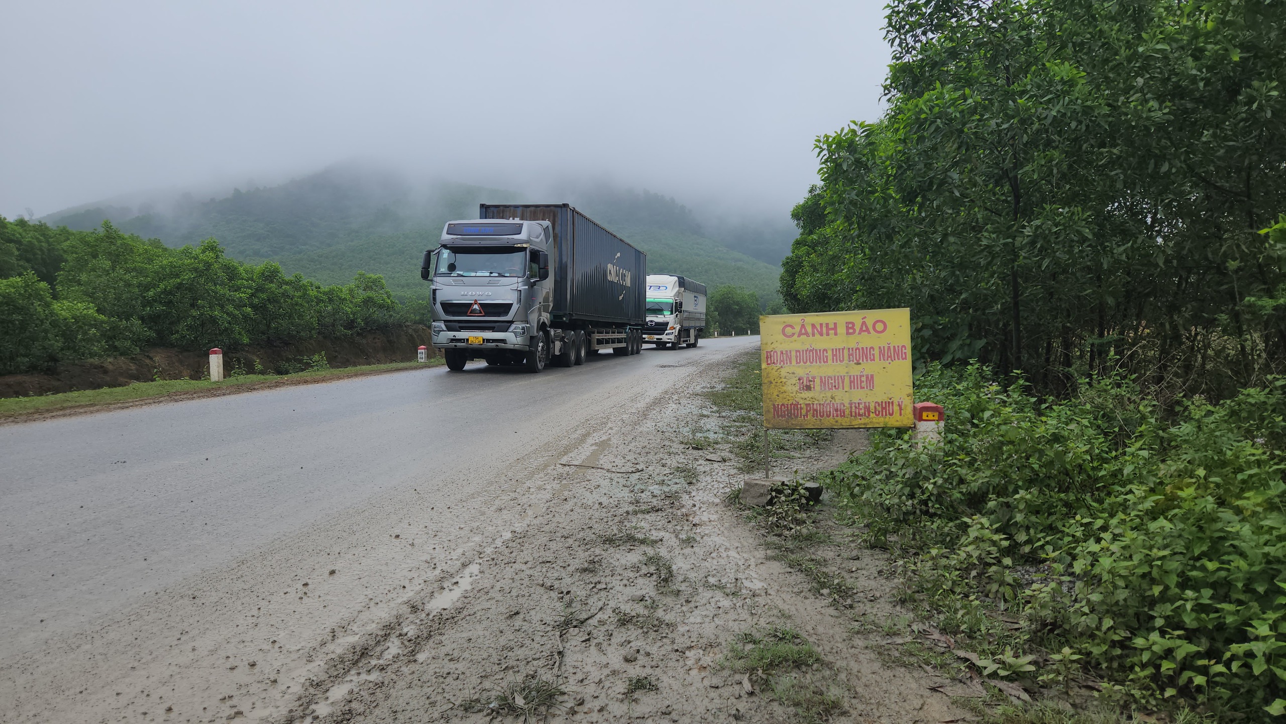 'Bẫy' giao thông trên đường ven biển nghìn tỉ- Ảnh 1.