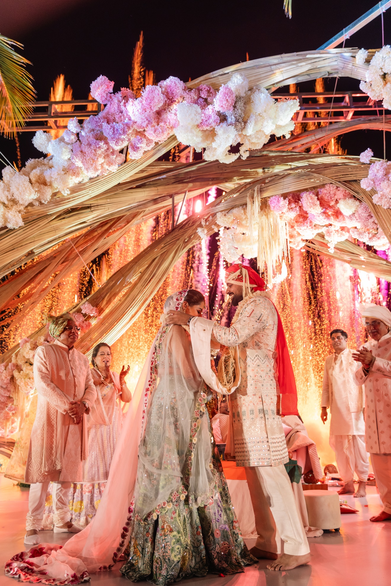 Phu Quoc Marina: مشہور شخصیات اور انتہائی امیروں کے لیے ایک ریزورٹ اور شادی کی جنت - تصویر 3۔ Phu Quoc Marina: Thiên đường nghỉ dưỡng, tổ chức đám cưới của giới ngôi sao, siêu giàu- Ảnh 3.