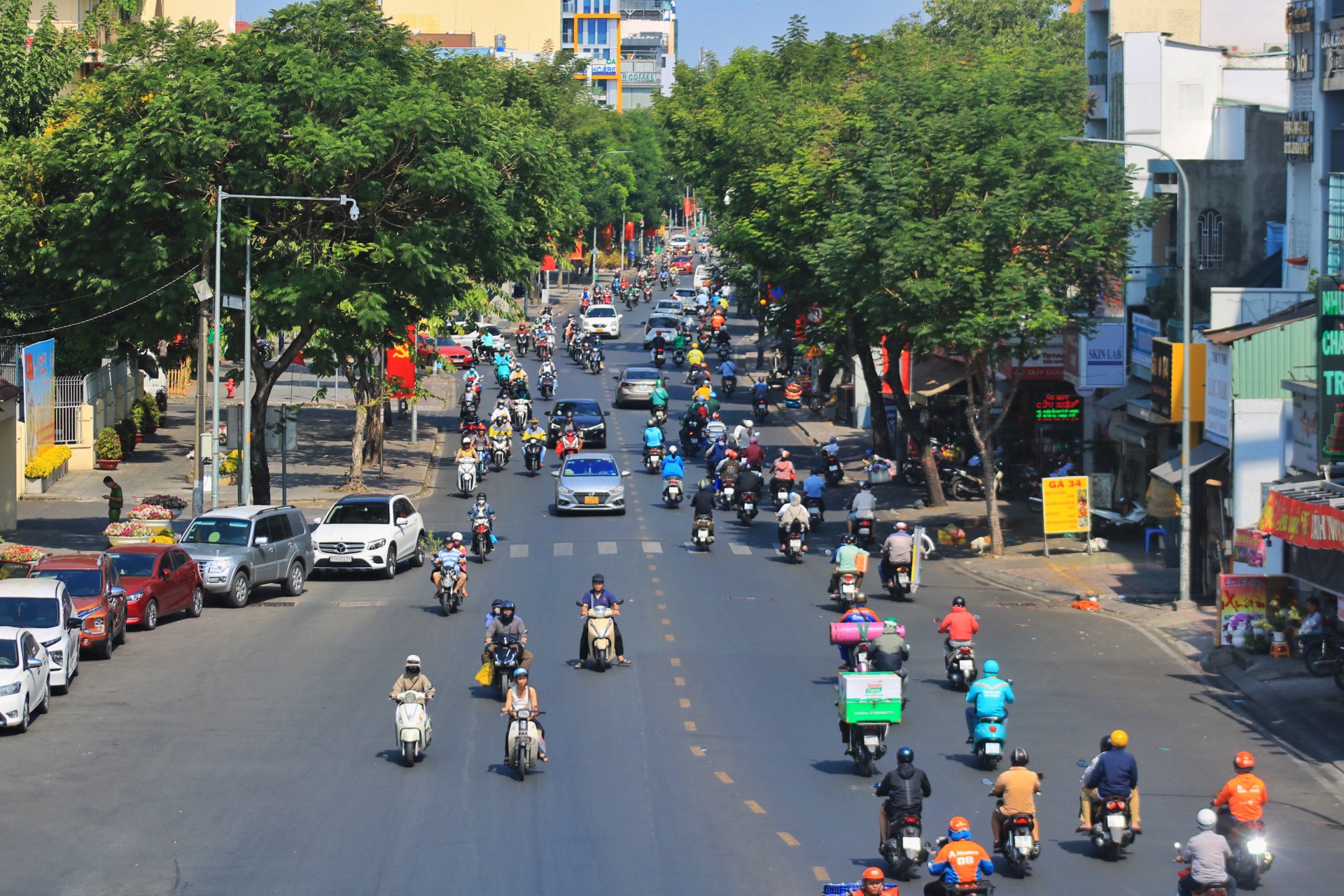 Nhiều đường trung tâm TP.HCM thông thoáng sát tết: Vẫn phải cẩn trọng khi lái xe- Ảnh 5.