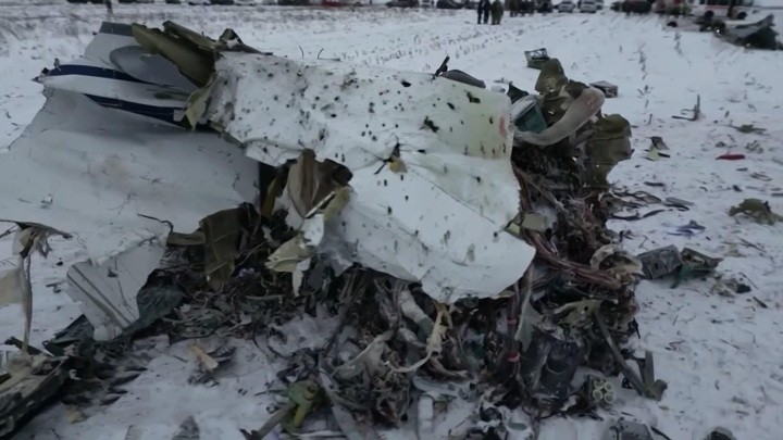 Quân đội Pháp nói Ukraine bắn tên lửa Patriot vào máy bay chở tù binh- Ảnh 1.