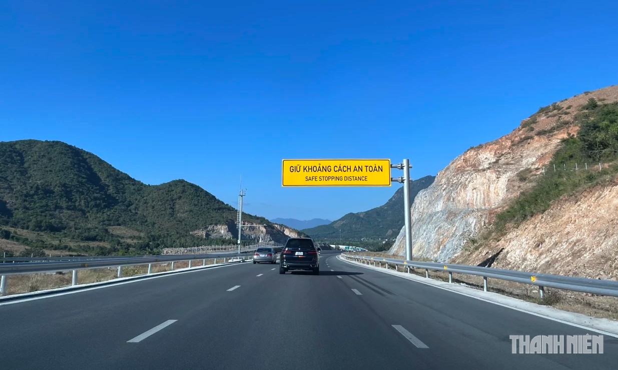 Giữ khoảng c&aacute;ch an to&agrave;n tr&ecirc;n cao tốc: T&agrave;i xế c&oacute; thể d&ugrave;ng c&ocirc;ng nghệ tr&ecirc;n xe - Ảnh 1.