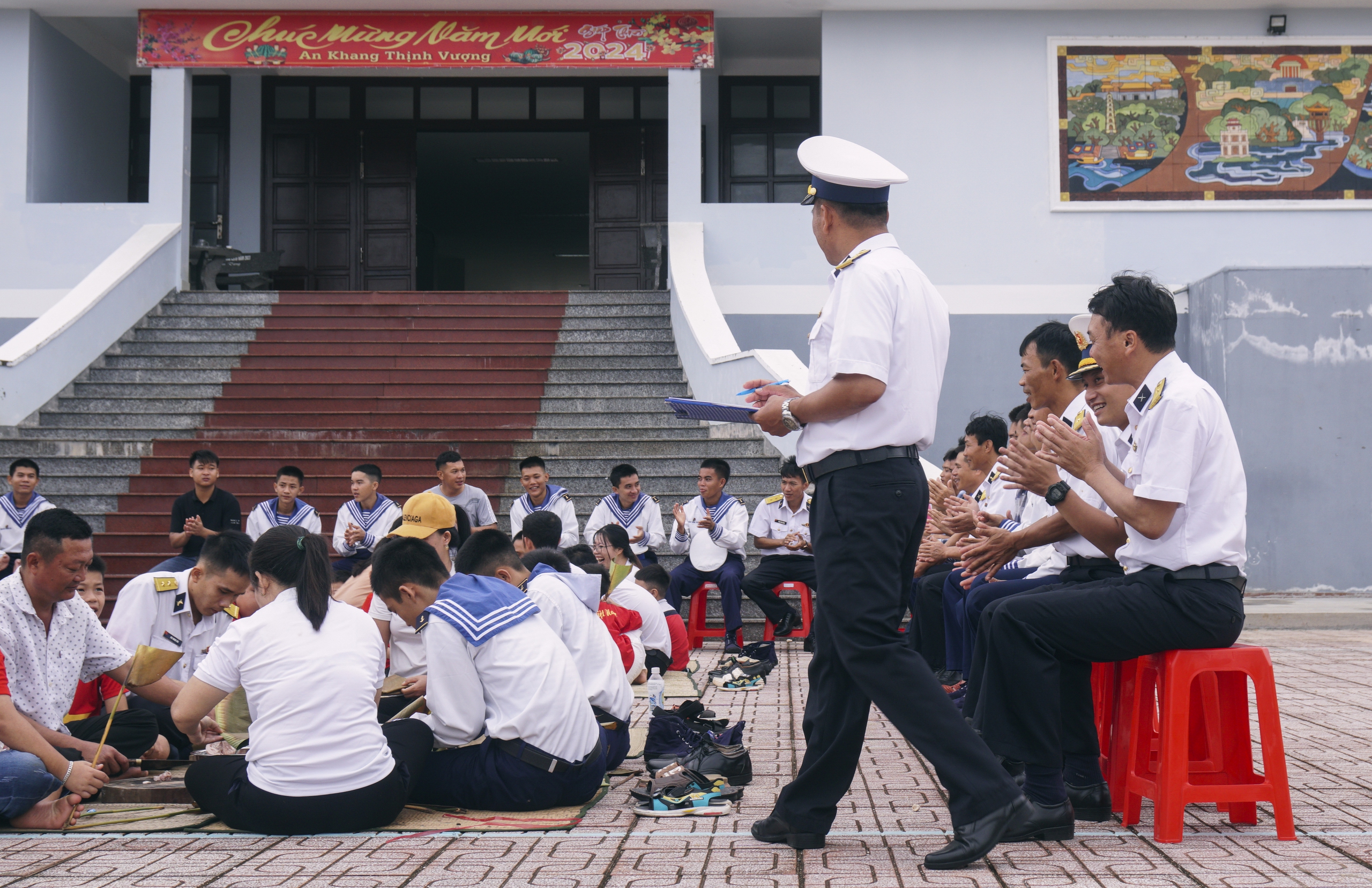 Xem lính đảo Trường Sa thi gói bánh chưng đón tết- Ảnh 5.