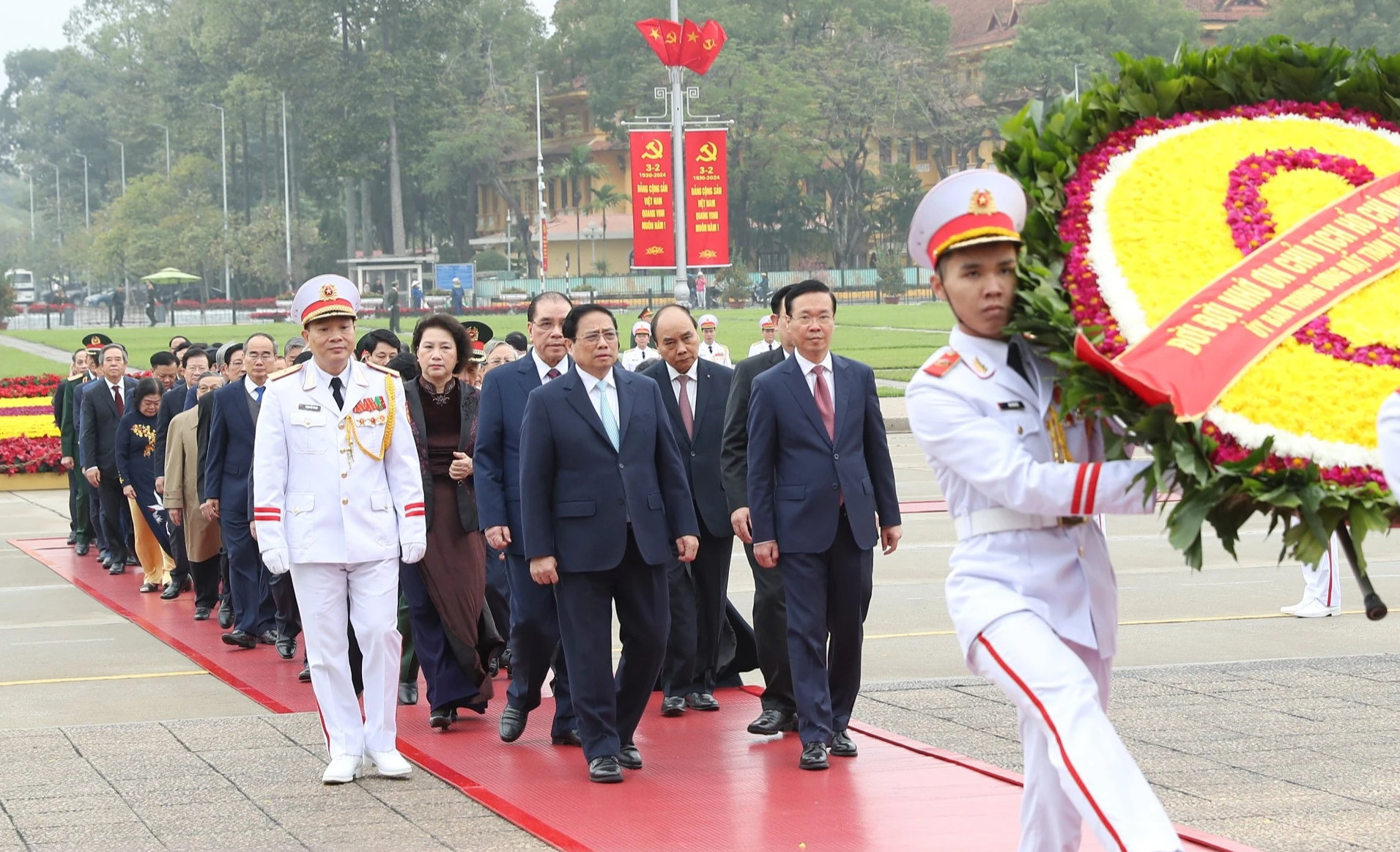 Lãnh đạo Đảng, Nhà nước viếng Chủ tịch Hồ Chí Minh nhân dịp tết Giáp Thìn 2024- Ảnh 2.