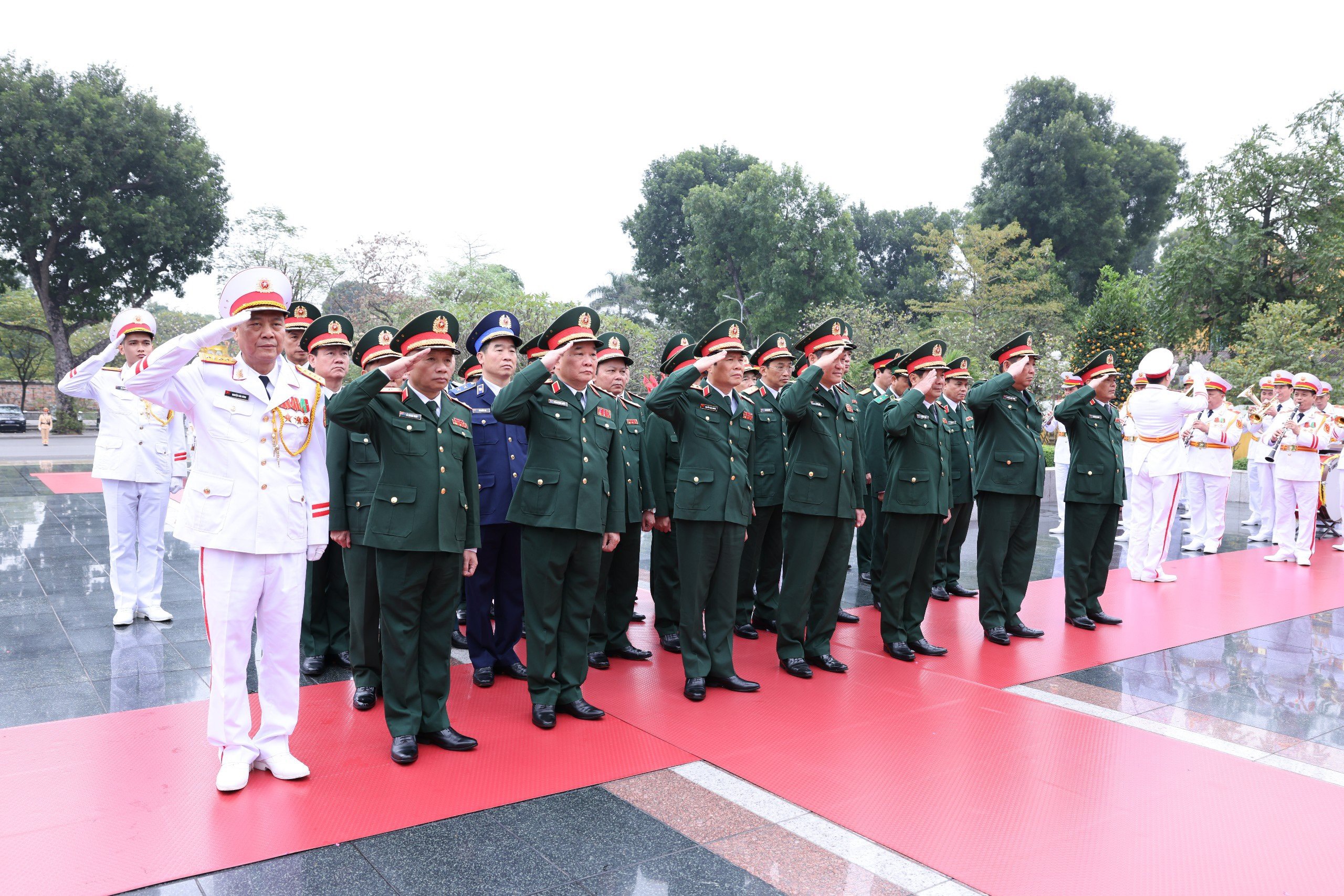 Lãnh đạo Đảng, Nhà nước viếng Chủ tịch Hồ Chí Minh nhân dịp tết Giáp Thìn 2024- Ảnh 13.