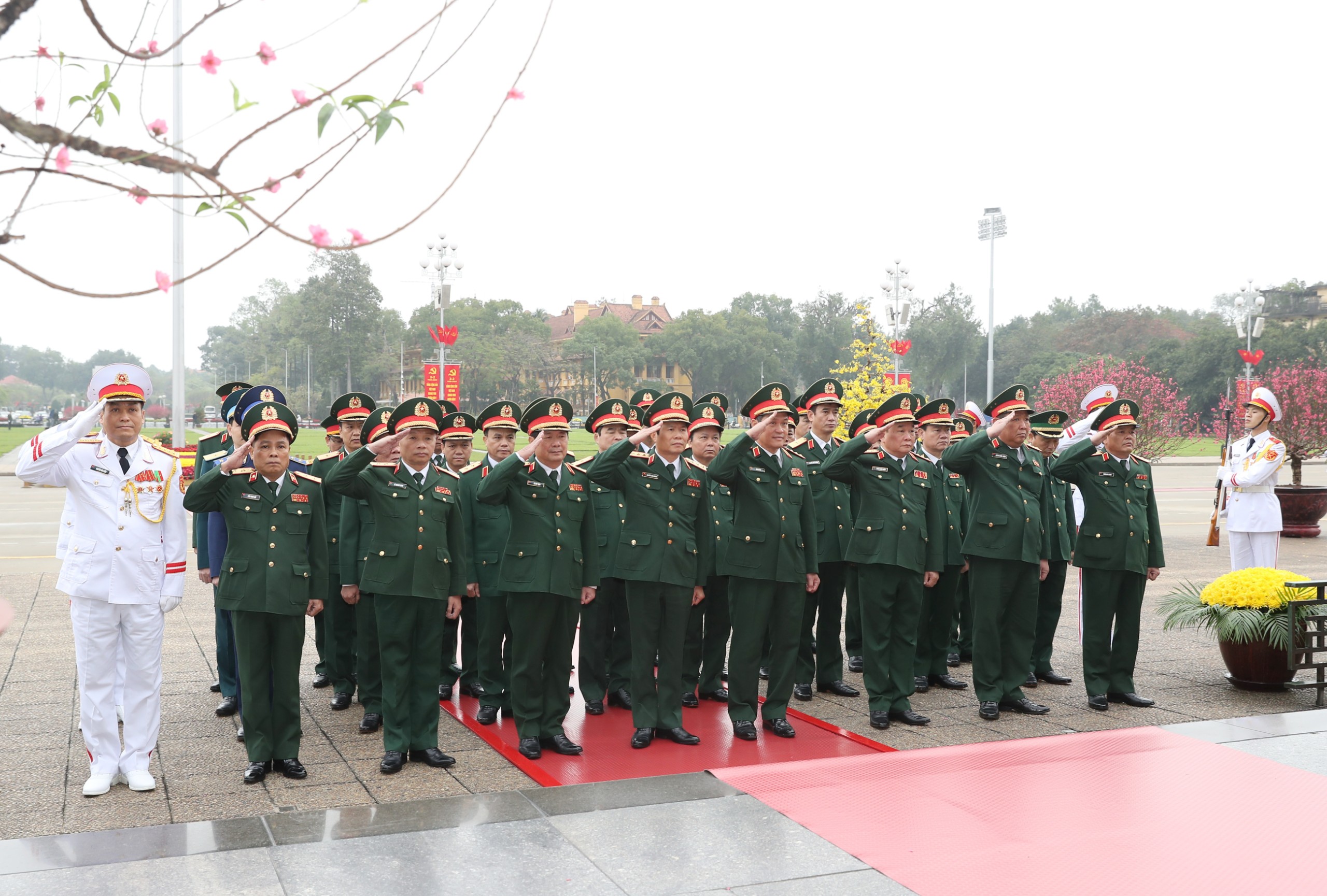 Lãnh đạo Đảng, Nhà nước viếng Chủ tịch Hồ Chí Minh nhân dịp tết Giáp Thìn 2024- Ảnh 6.