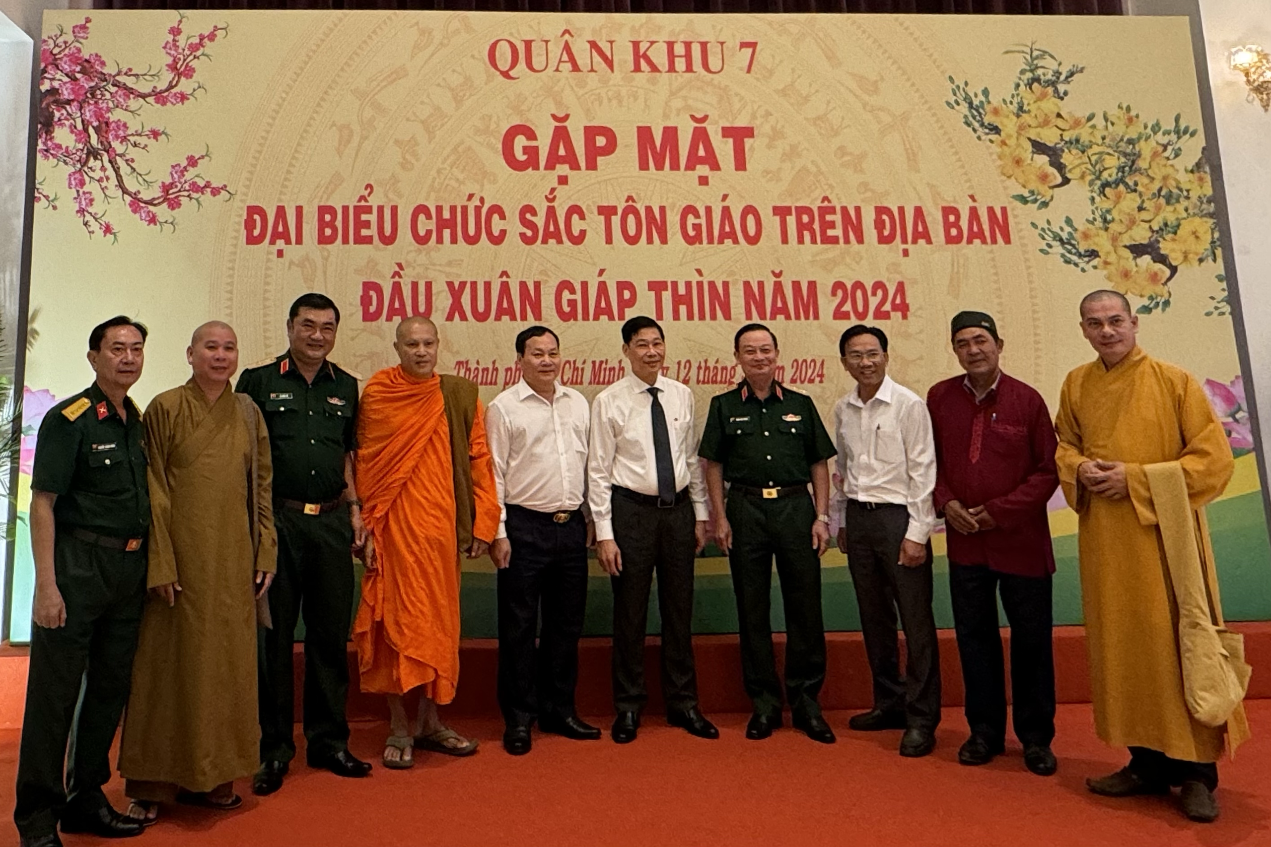 Quân khu 7 gắn kết nghĩa tình với đồng bào tôn giáo- Ảnh 2.