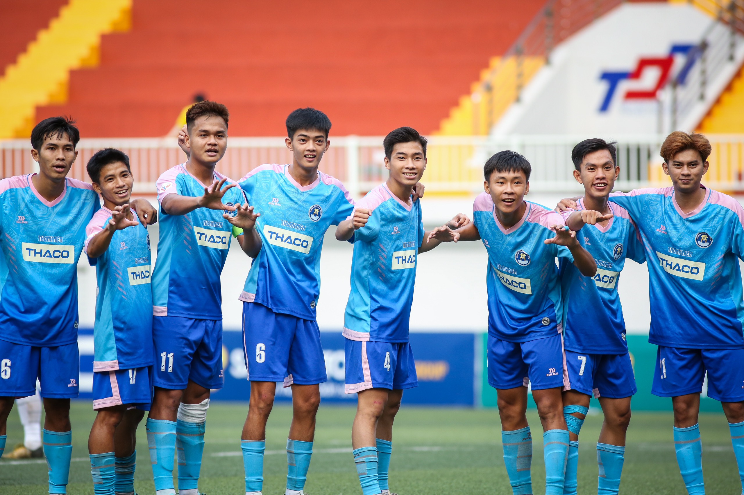 Đội bóng ở VCK: Đội Trường ĐH Văn Hiến - BHL từng chinh chiến giải chuyên nghiệp V-League- Ảnh 2.